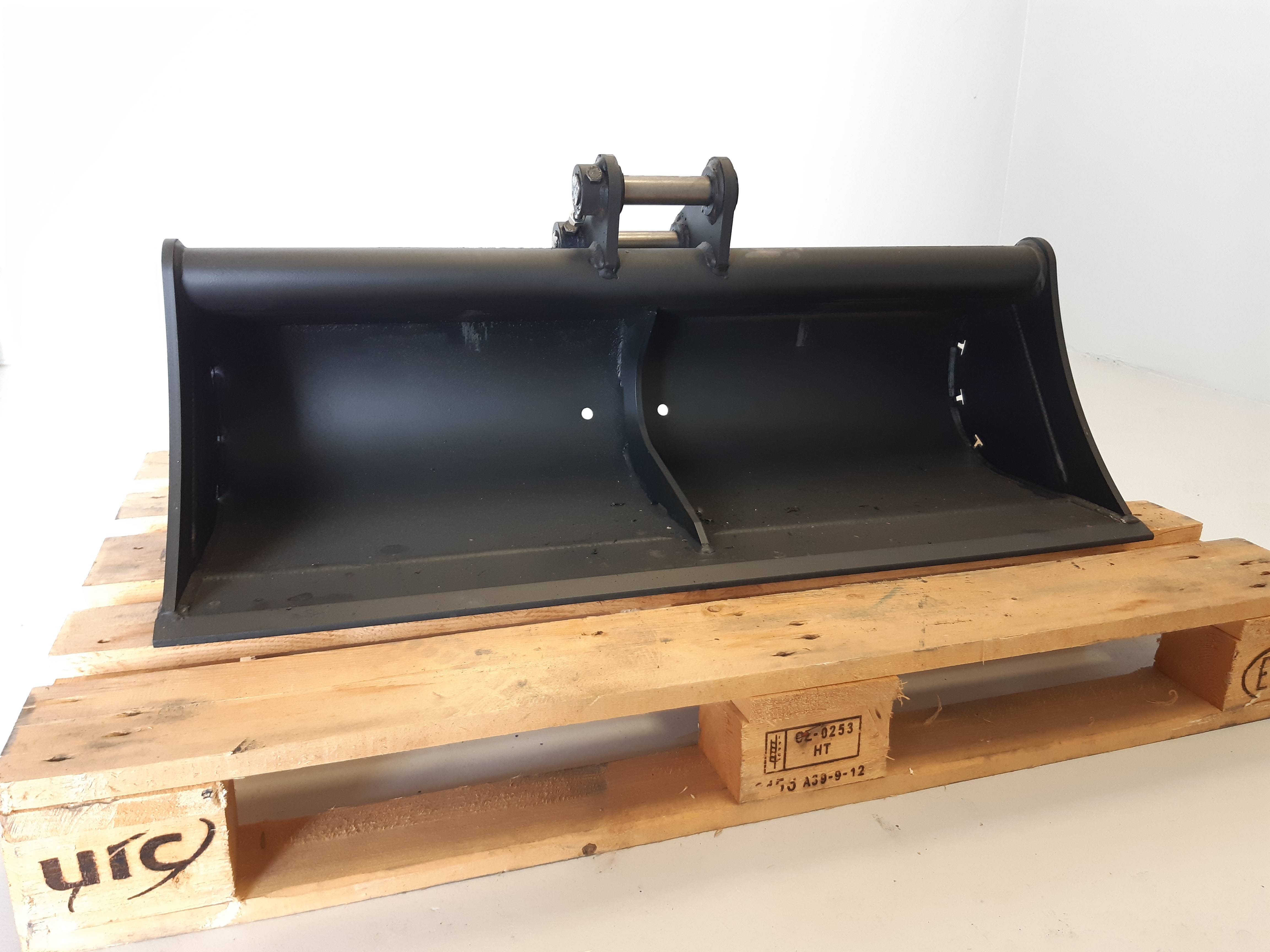 Godet de curage GEITH 1000mm avec lame soudée pour reprise par attache rapide JCB 980/B4000 - G021000JCBN G02 1000 JCBN