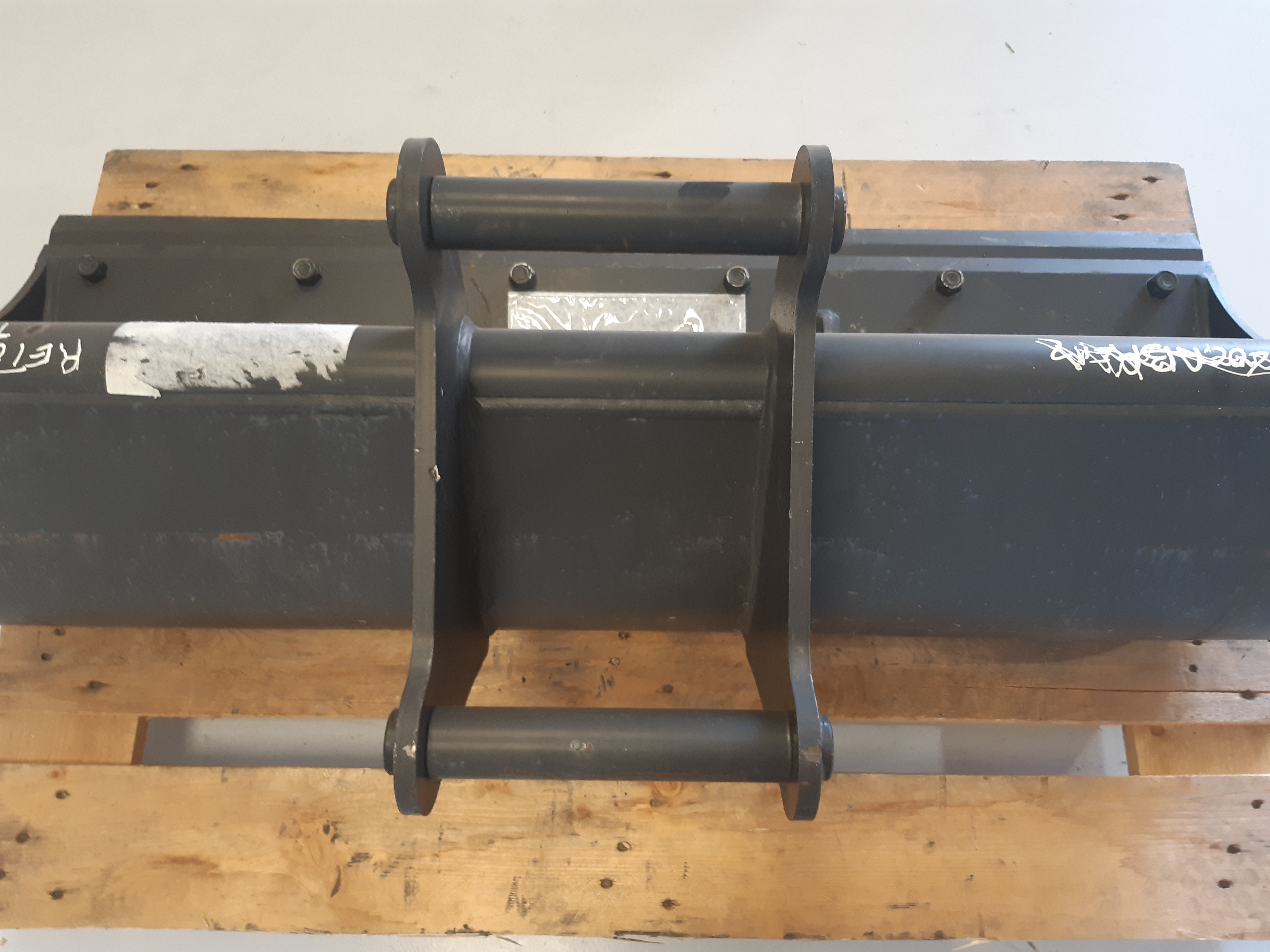 Godet de curage 1200mm + contrelame boulonnée Geith pour coupleur Volvo S4 - G03R 1200 S4