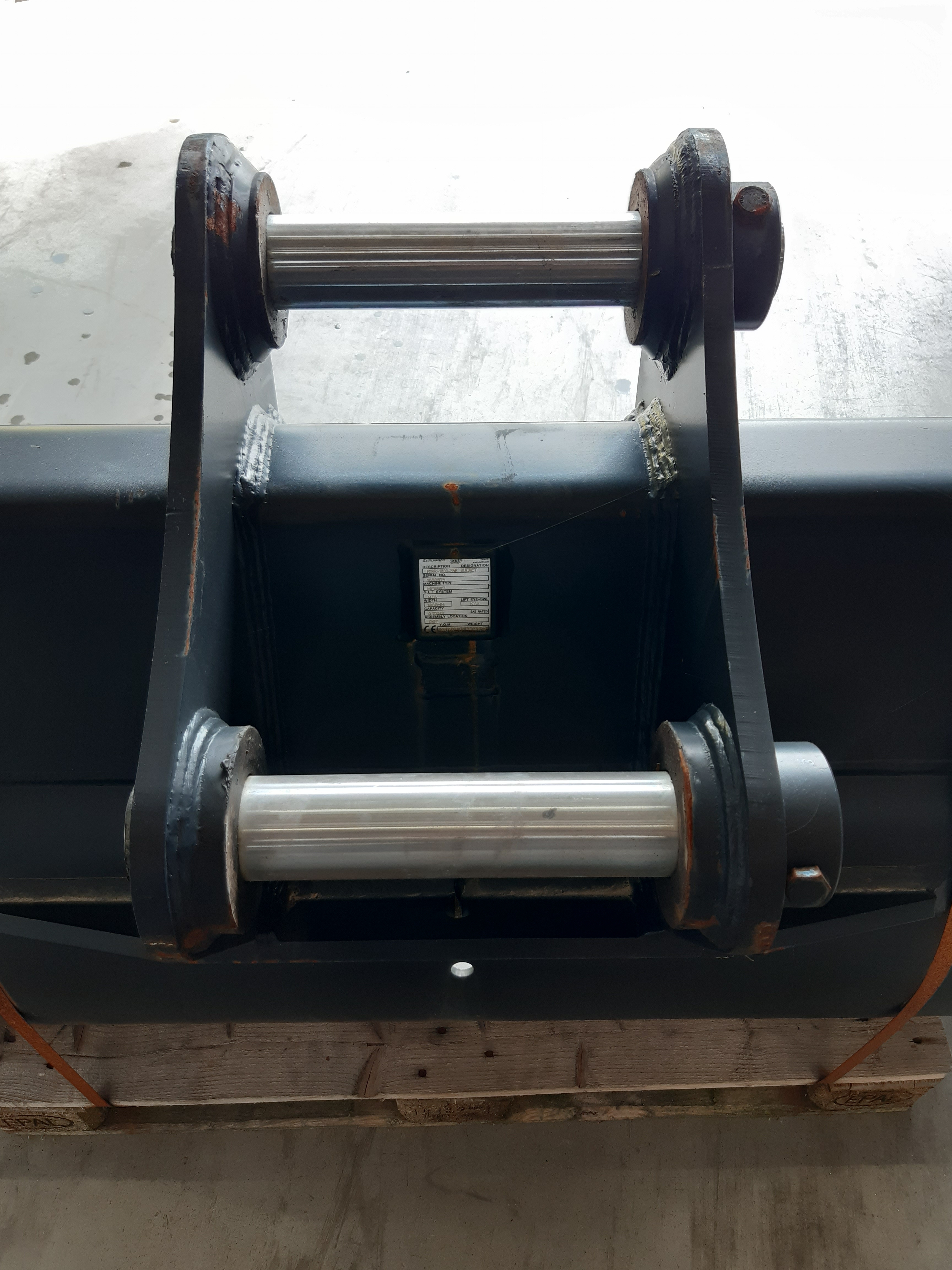 Godet de curage 1800mm + contrelame boulonnée Geith G18R-1800