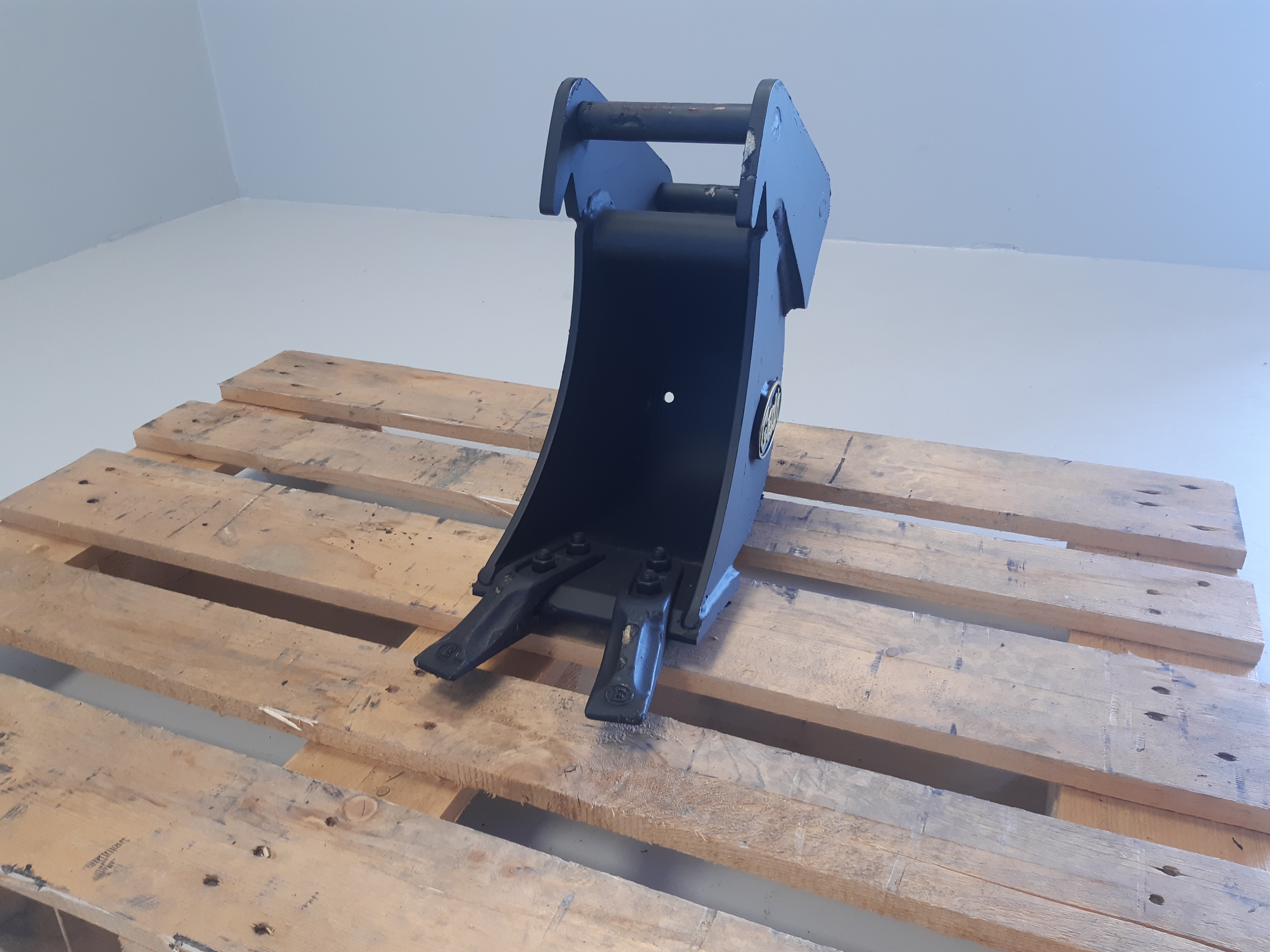 Godet 200mm dents boulonnées Esti pour coupleur Geith QR30 - H01 200 QR30