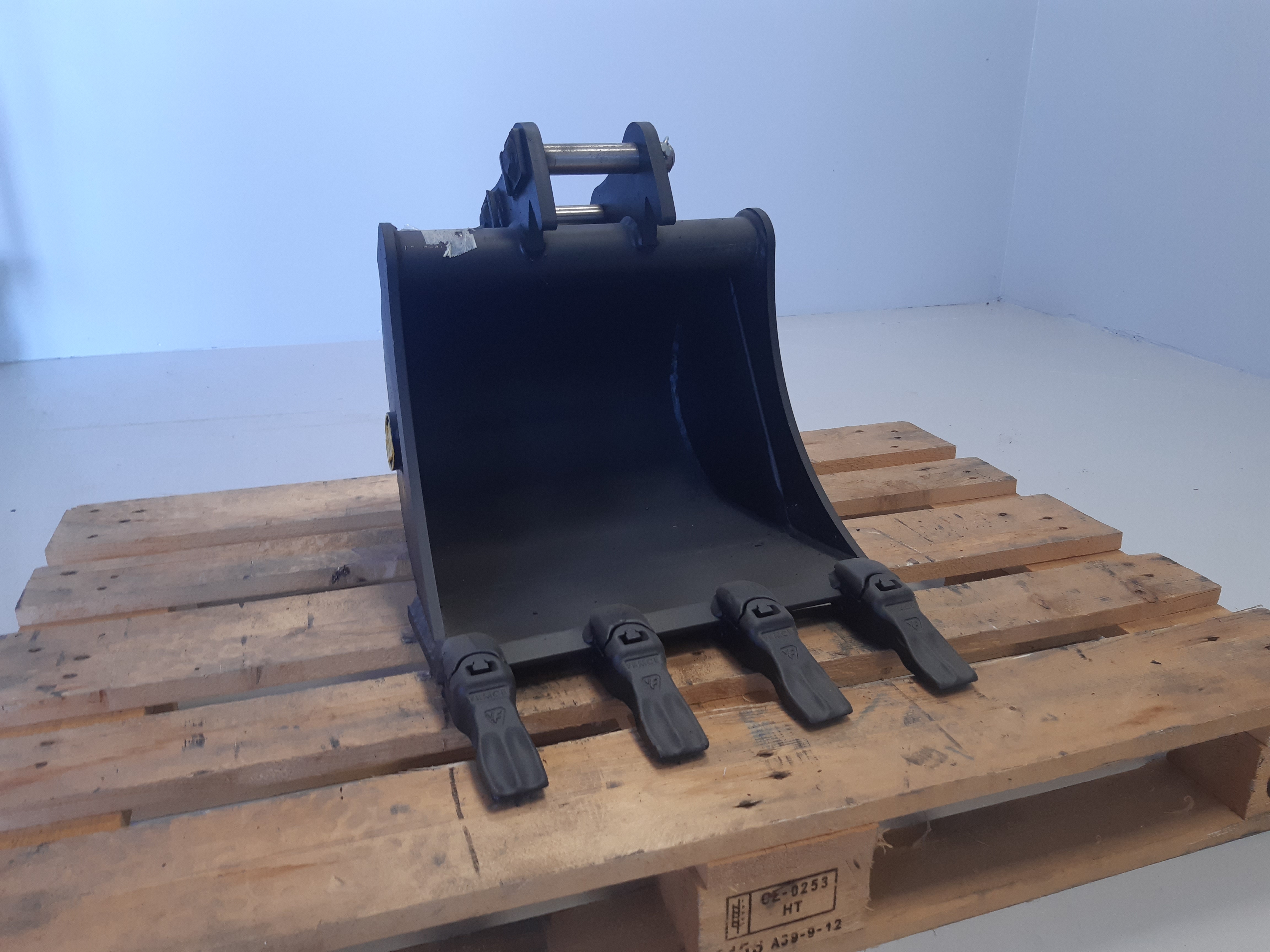 Godet 450mm Geith dents Feurst FKMCE H02 450 BOB