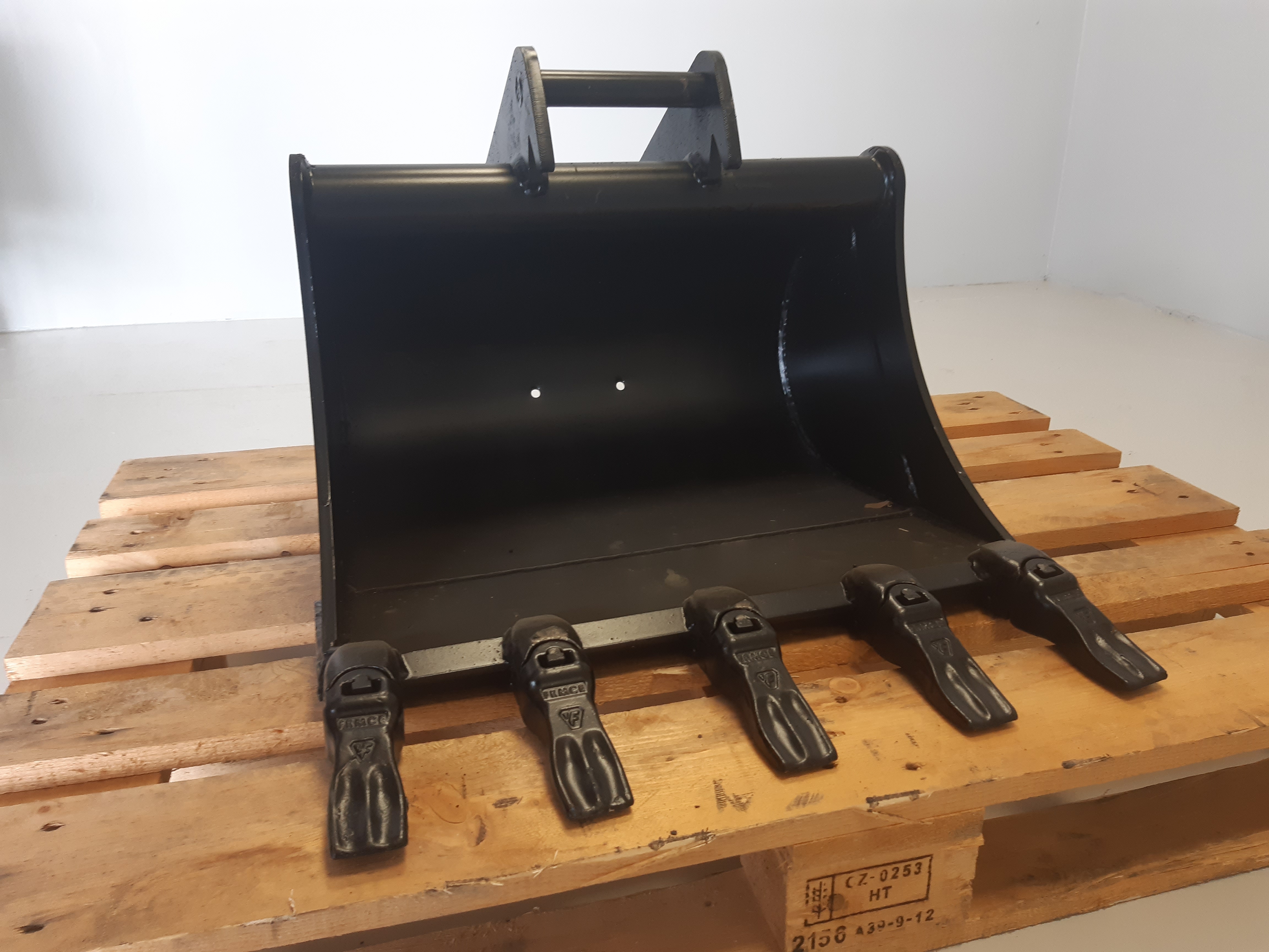 Godet 600mm dents Feurst FKMCE pour coupleur Geith QR30 - H02 600 QR30