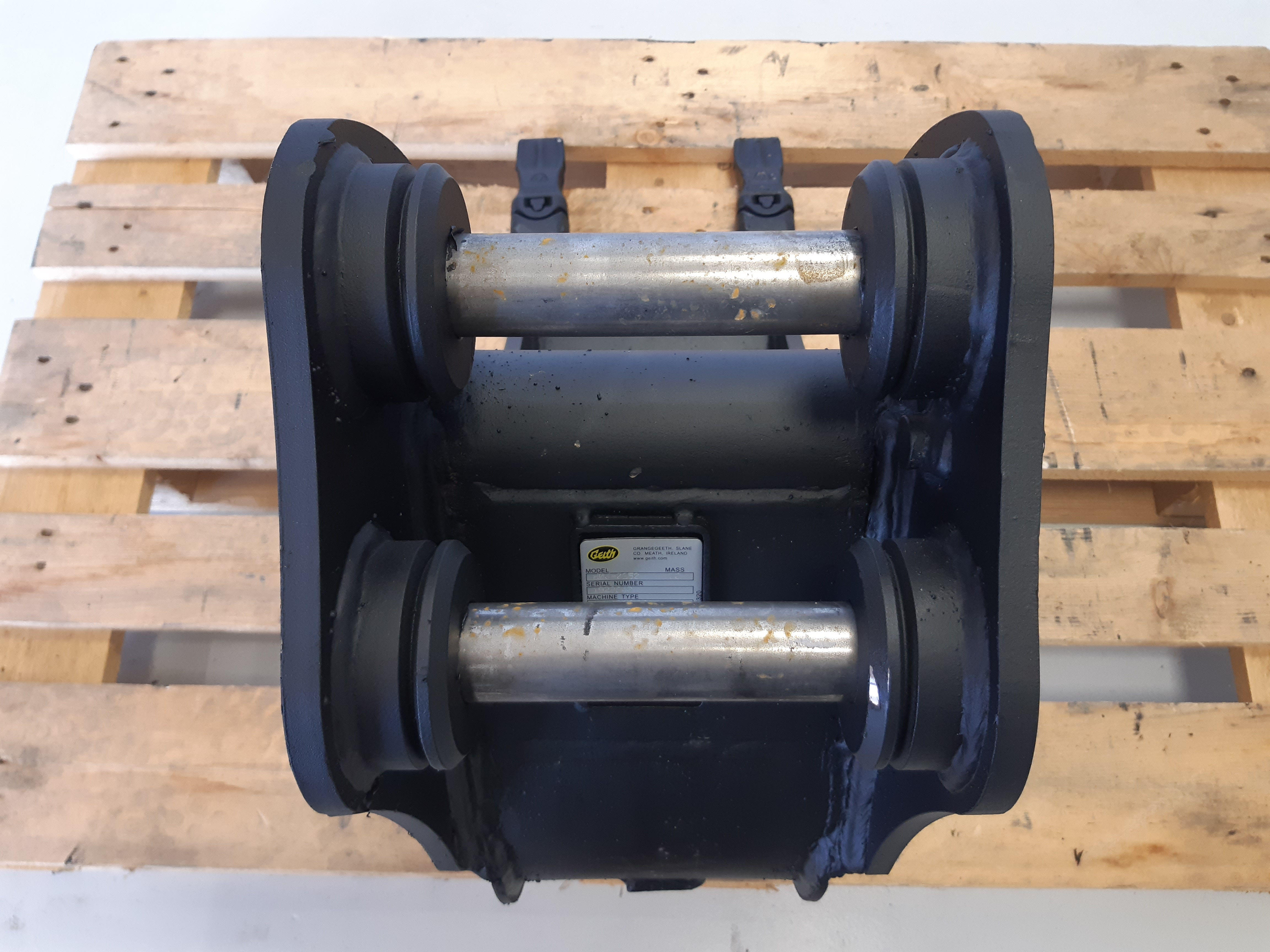 Godet de terrassement 250mm GEITH avec dents Feurst FKMCE pour attache rapide JCB 980/88451- H03250JCB