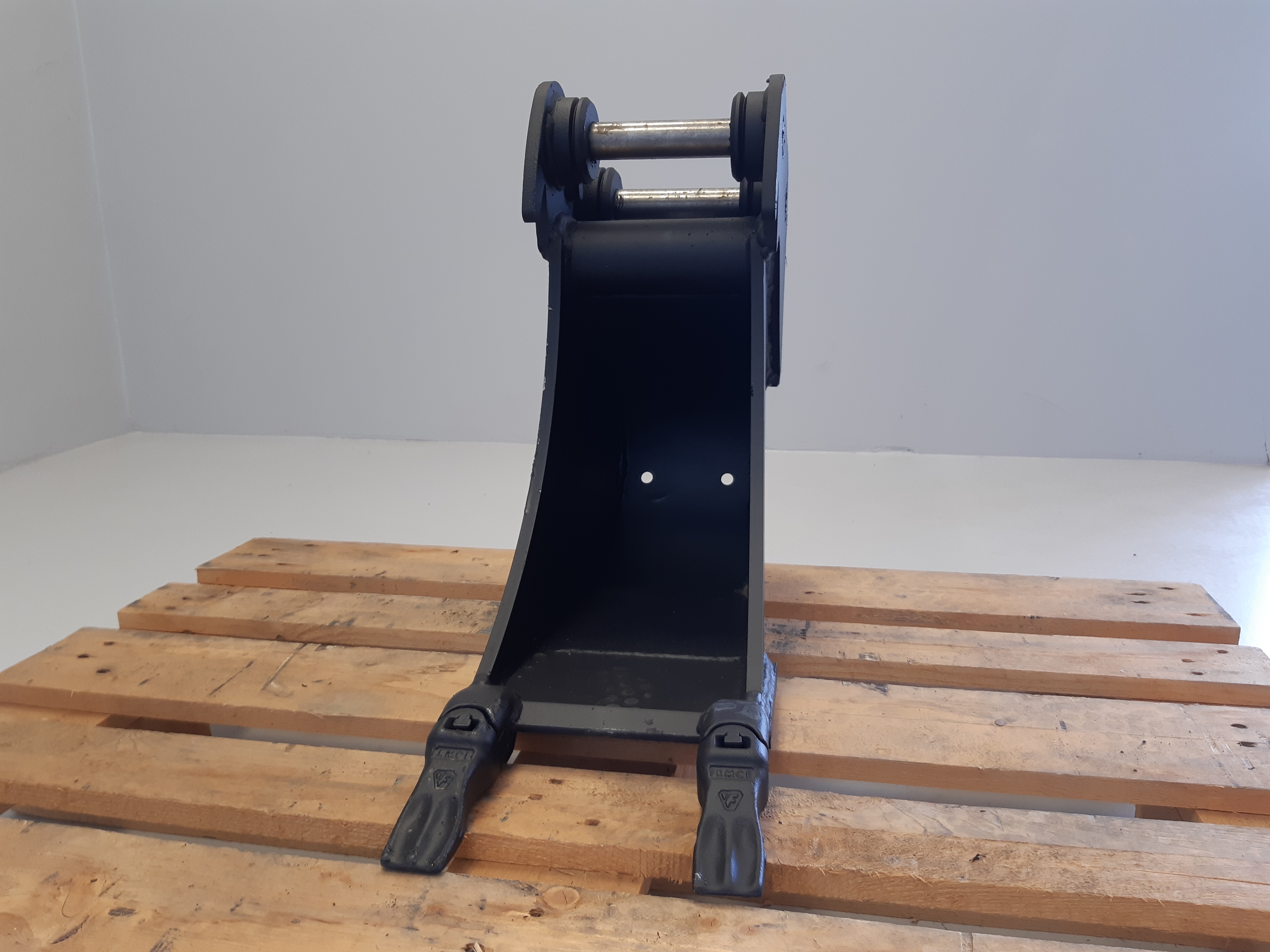 Godet de terrassement 250mm GEITH avec dents Feurst FKMCE pour attache rapide JCB 980/88451- H03250JCB