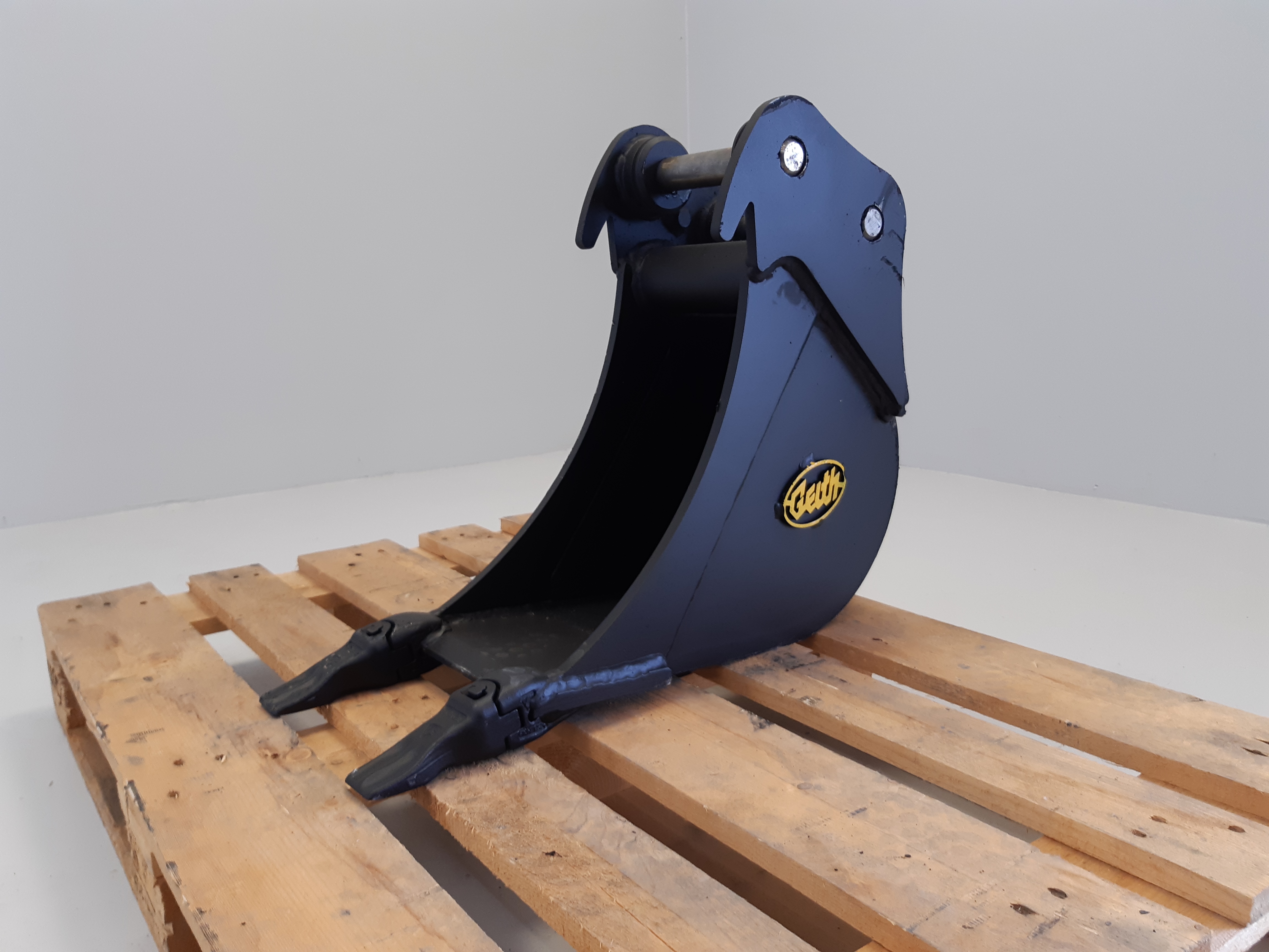 Godet de terrassement 250mm GEITH avec dents Feurst FKMCE pour attache rapide JCB 980/88451- H03250JCB