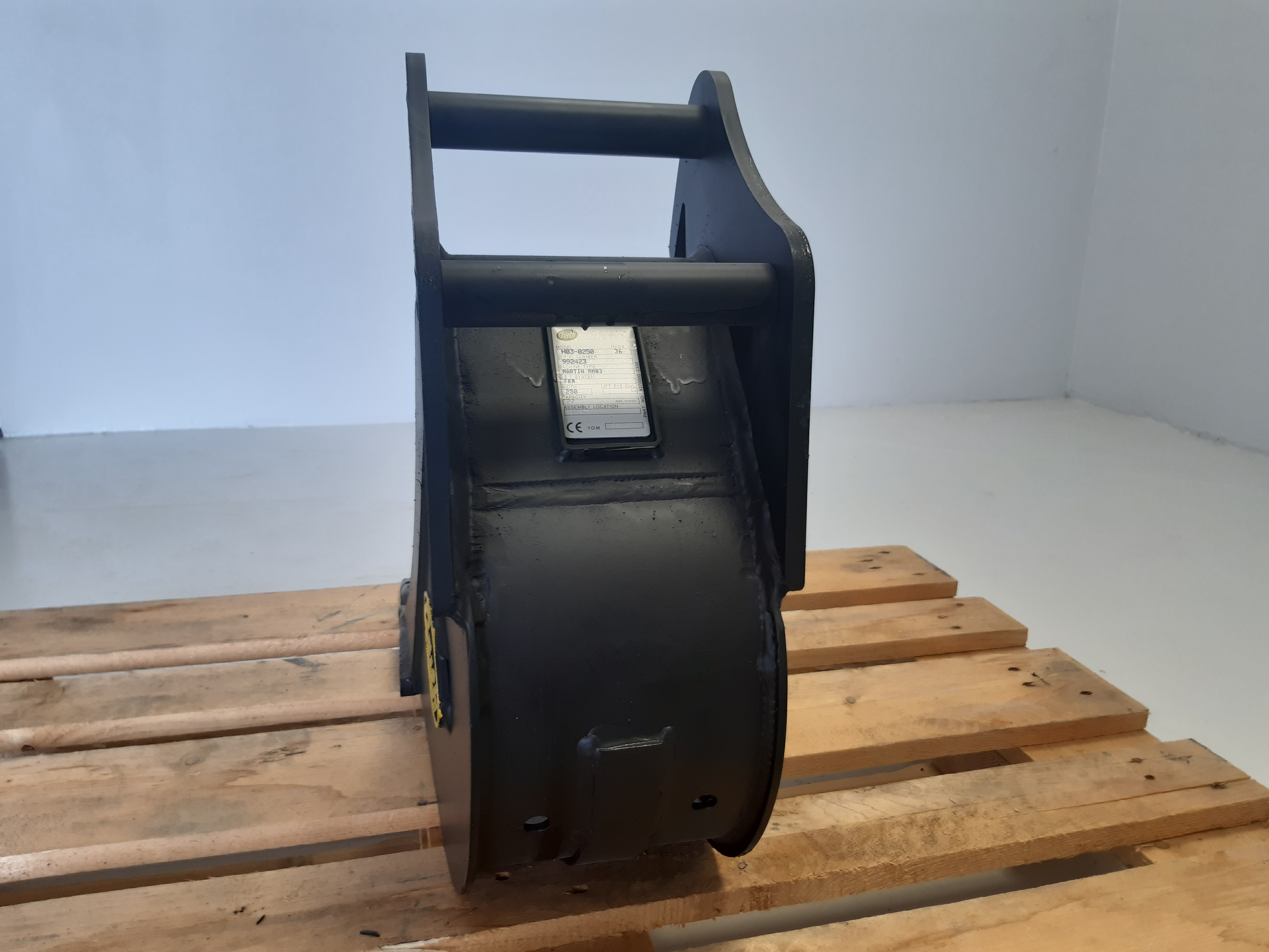 Godet 250mm Geith dents Feurst FKMCE pour coupleur Martin M03 - H03 250 M03