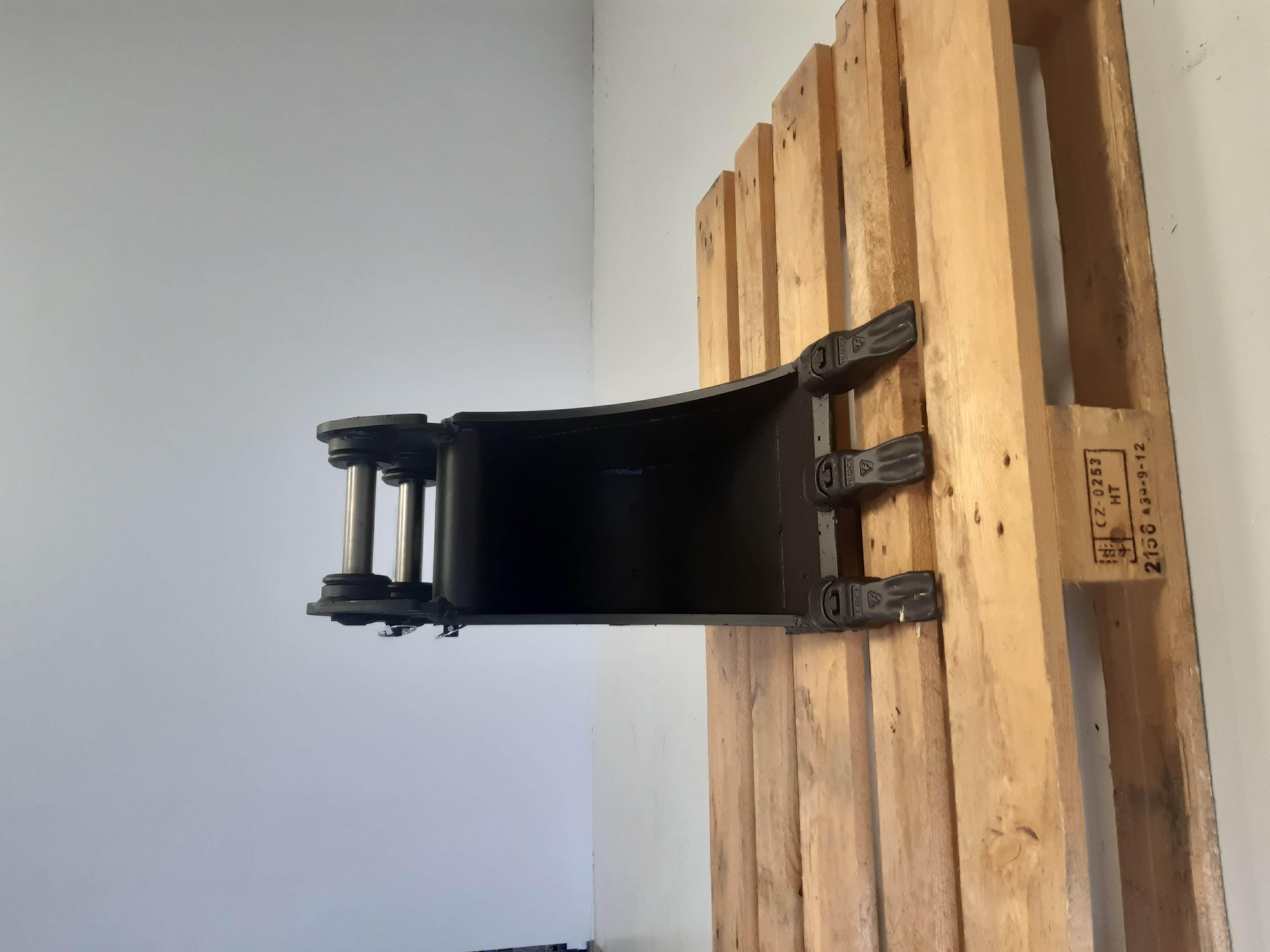 Godet de terrassement GEITH 300mm 3 dents Feurst FKMCE pour attache rapide JCB 8025-8026 - H03300JCB