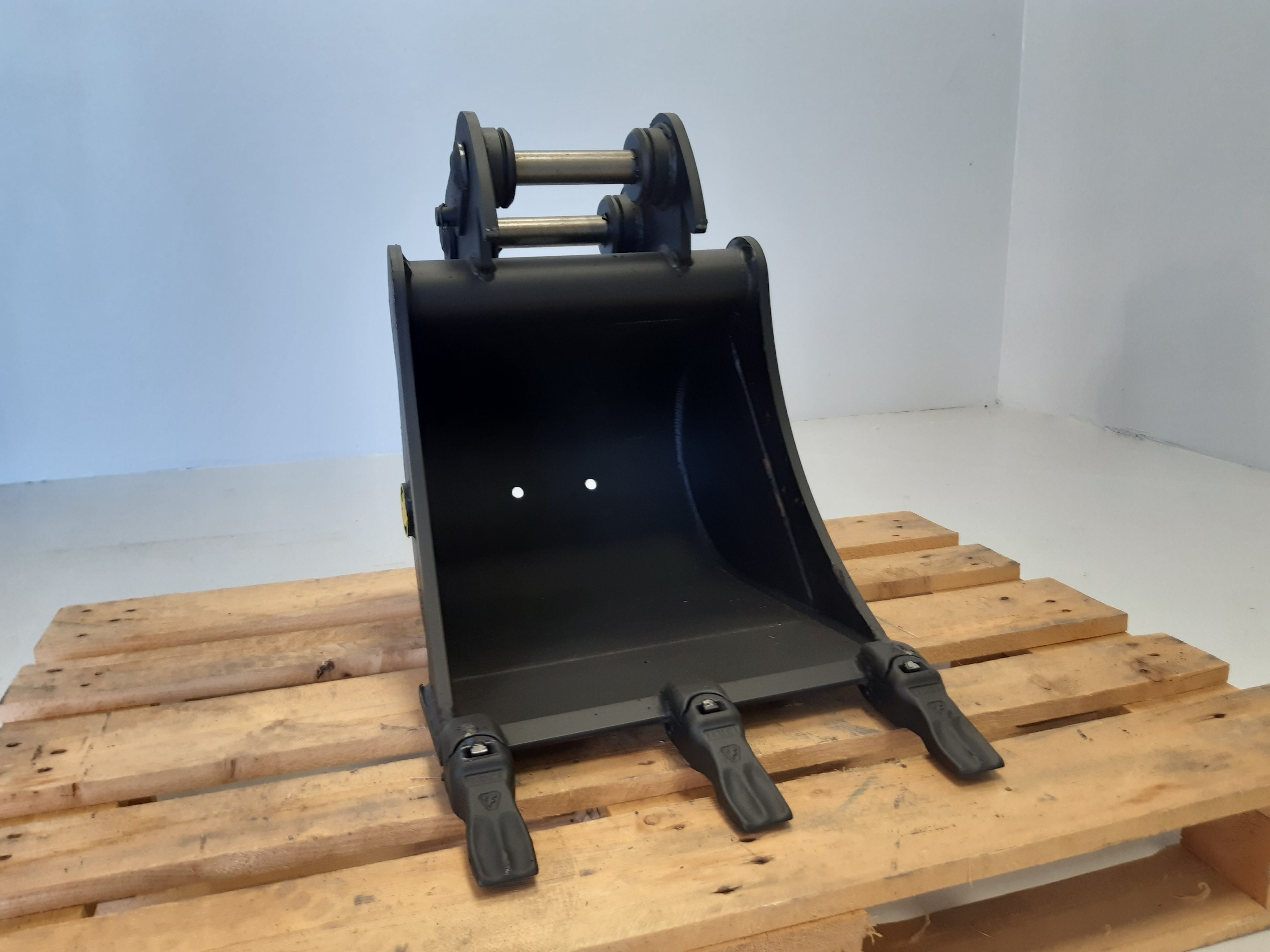 Godet de terrassement 450 mm GEITH équipé de dents Feurst FKMCE pour attache rapide JCB 8025-8026 - H03450JCB