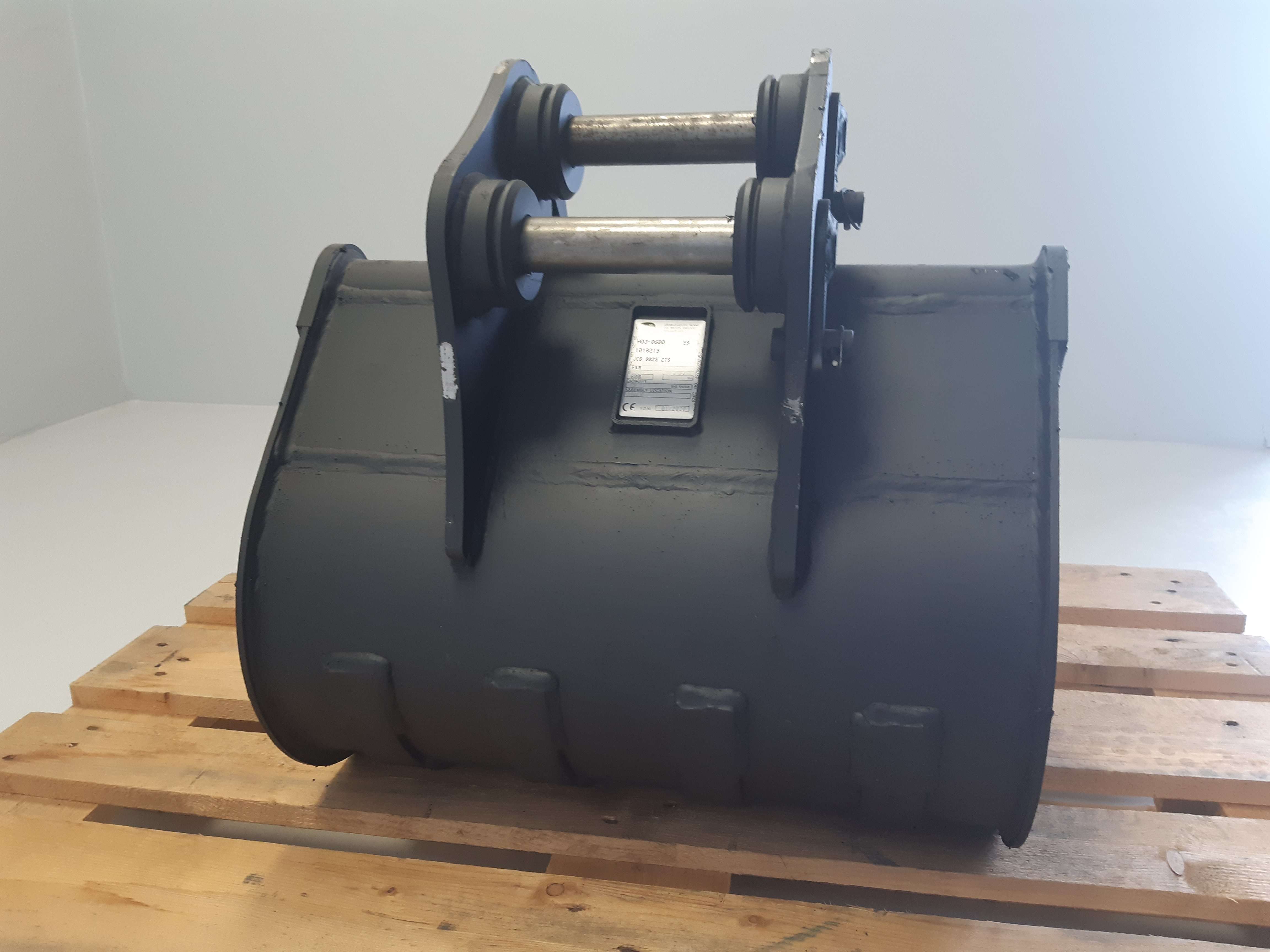 Godet de terrassement 600 mm Geith avec dents Feurst FKMCE pour attache rapide JCB 8025-8026- H03600JCB