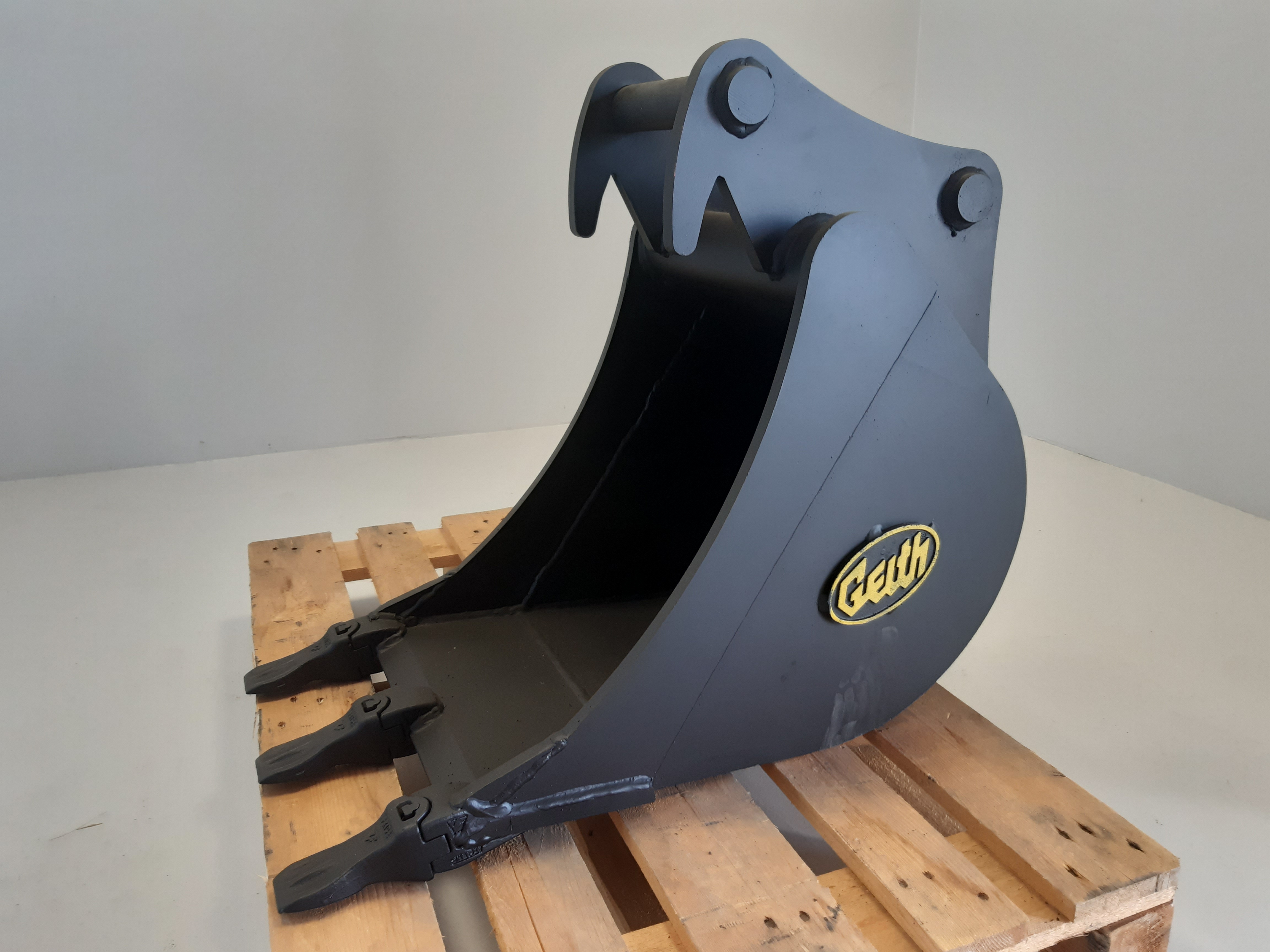 Godet de terrassement GEITH 450 mm équipé de dents Feurst FK1TLR pour attache rapide Martin MH10 - H06450 MH10