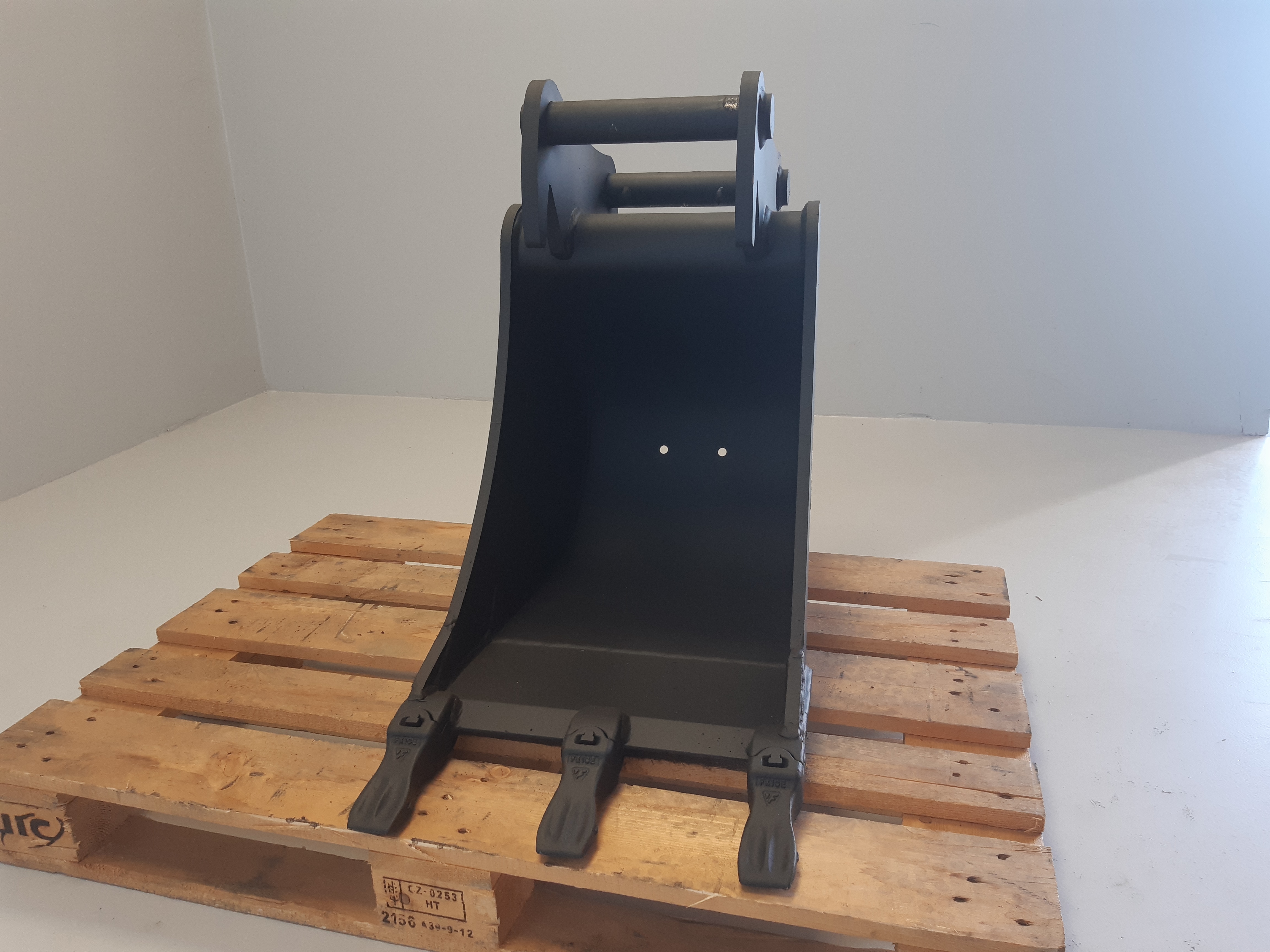 Godet de terrassement GEITH 450 mm équipé de dents Feurst FK1TLR pour attache rapide Martin MH10 - H06450 MH10