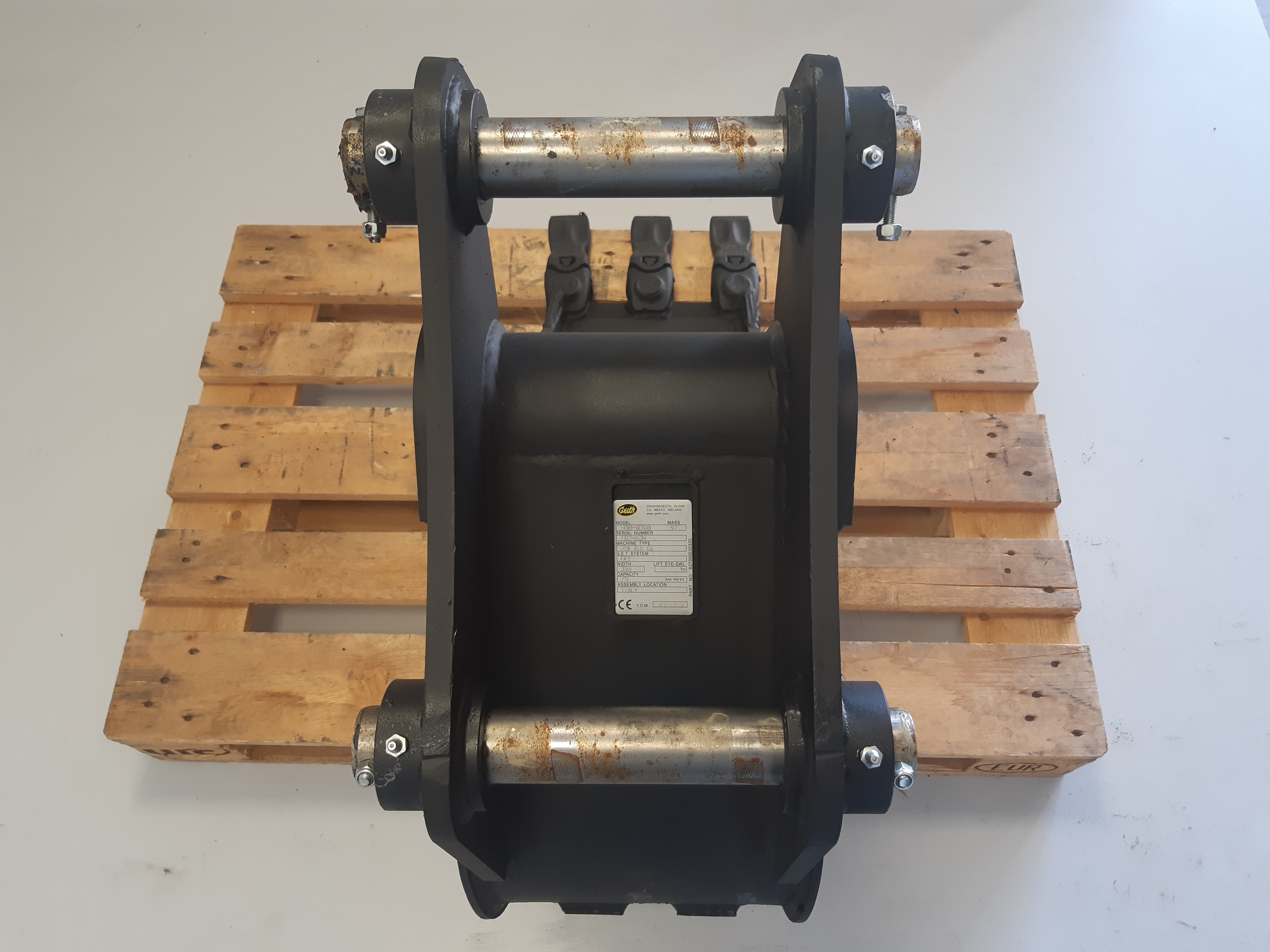 Godet de terrassement GEITH 300 mm 3 dents Feurst FK2 pour attache rapide JCB 3CX- H08 300 JCB FK2