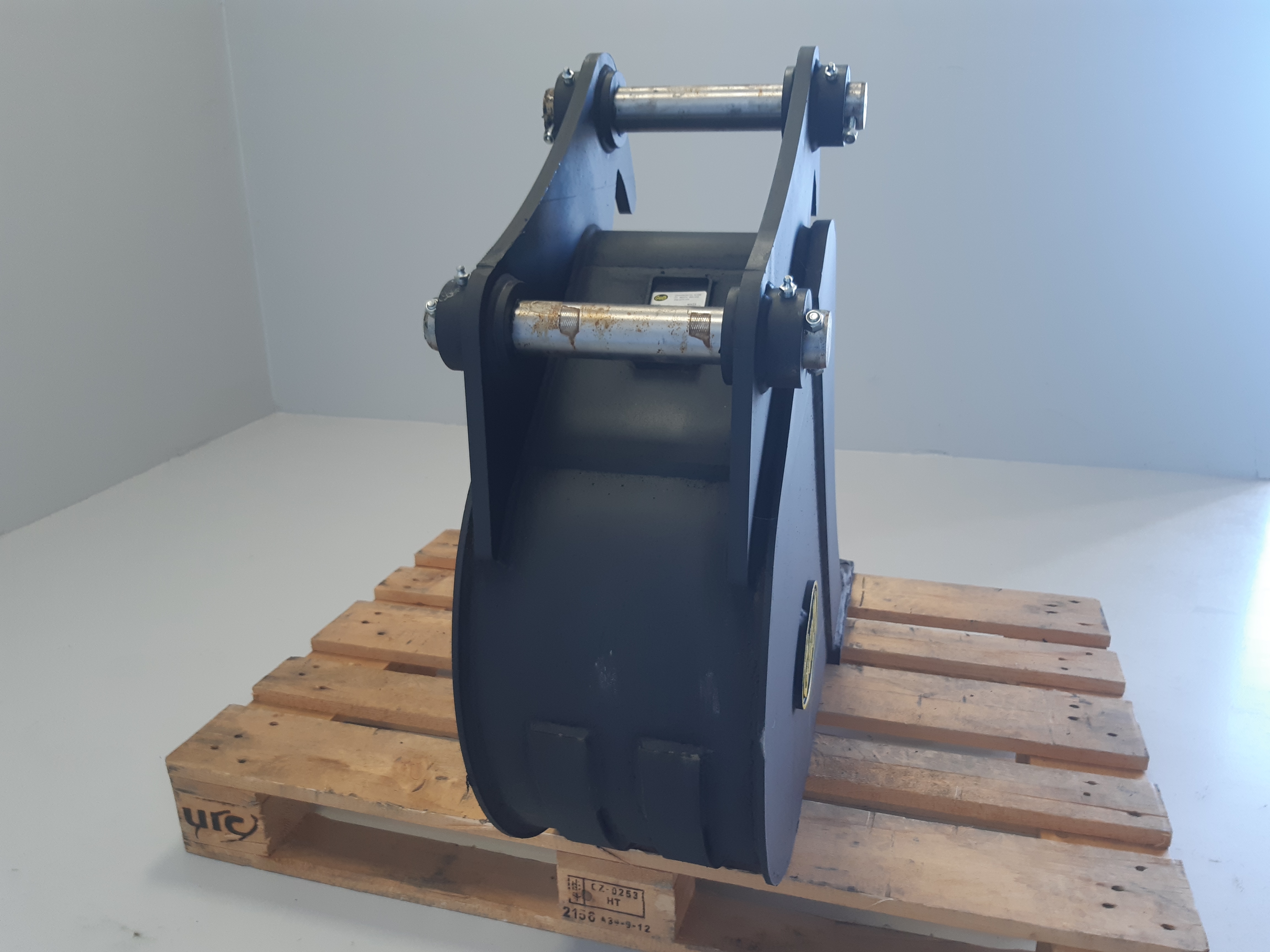 Godet de terrassement GEITH 300 mm 3 dents Feurst FK2 pour attache rapide JCB 3CX- H08 300 JCB FK2