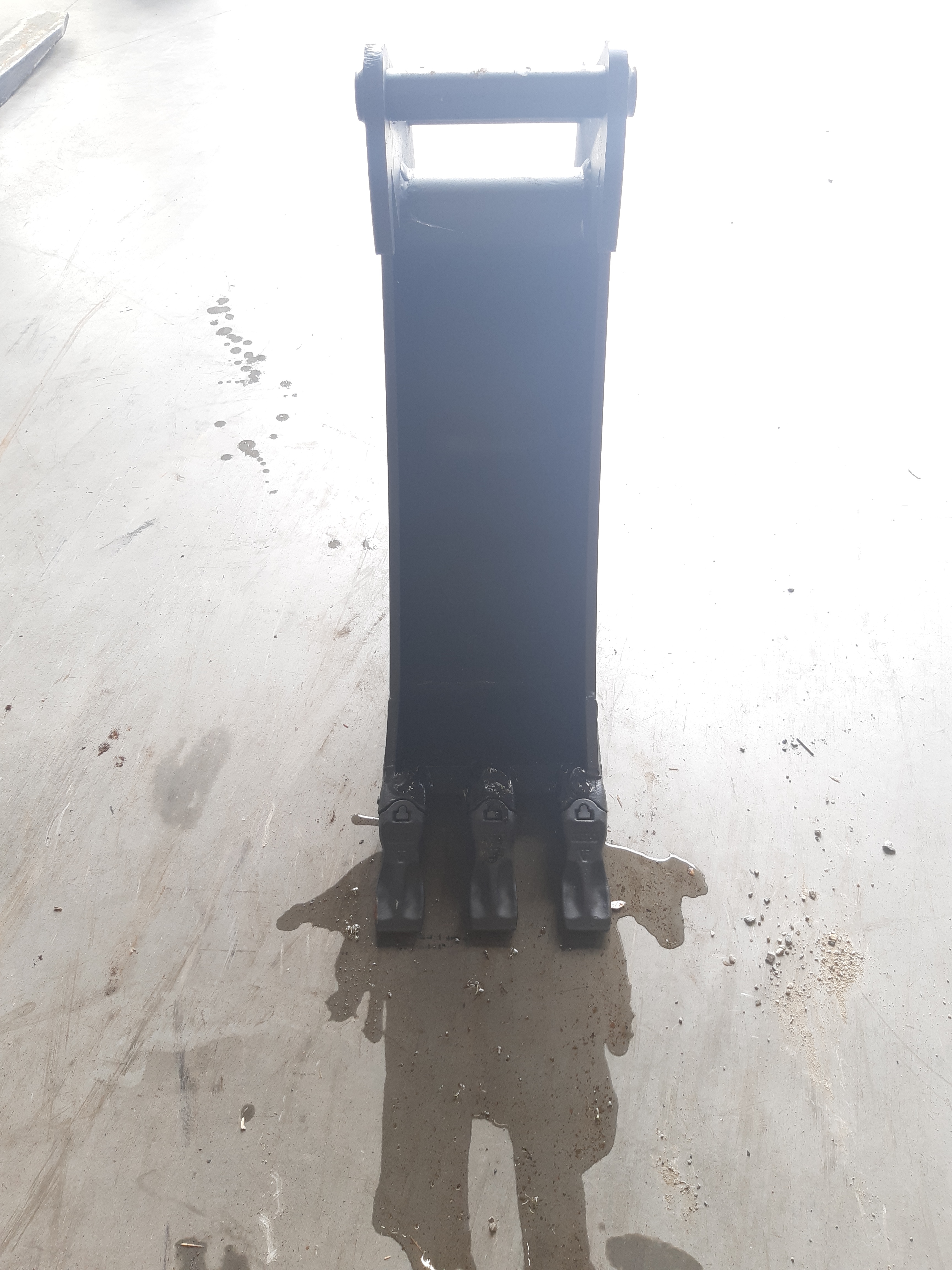 Godet de terrassement GEITH 300 mm avec dents FEURST FK2 pour coupleur ou attache rapide MARTIN MH10 GEITH - H08300MH10FK2