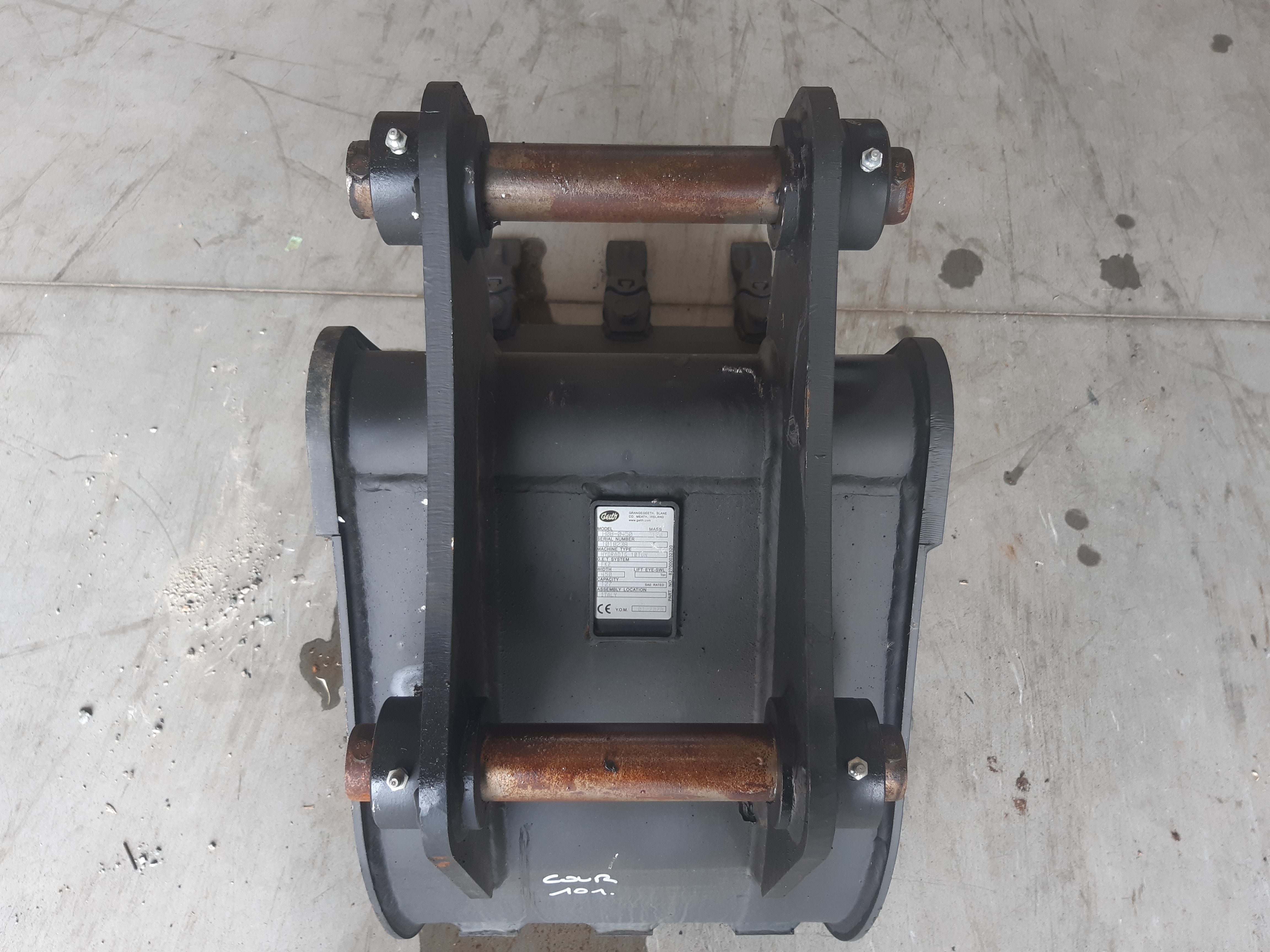 Godet de terrassement GEITH 450 mm 3 dents FK2 pour attache rapide JCB 3CX - H08450JCBFK2