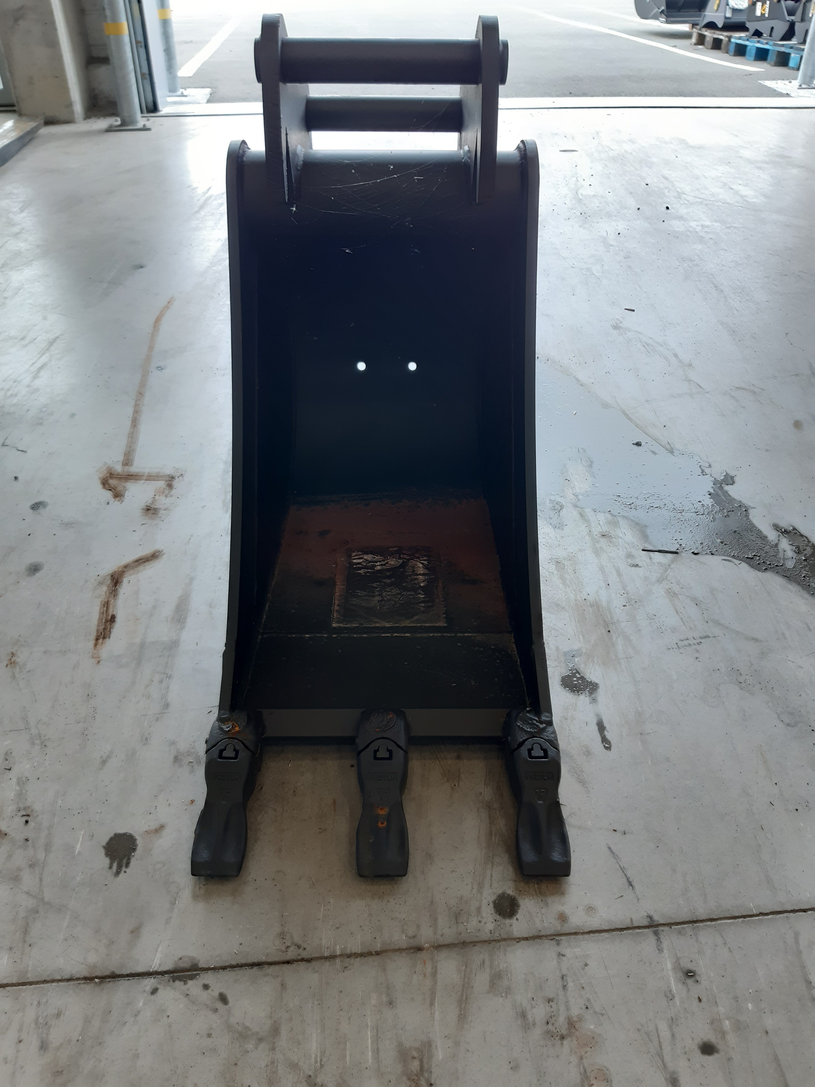 Godet de terrassement GEITH 450mm avec dents FEURST FK2 pour coupleur ou attache rapide MARTIN MH10 - H08450MH10FK2