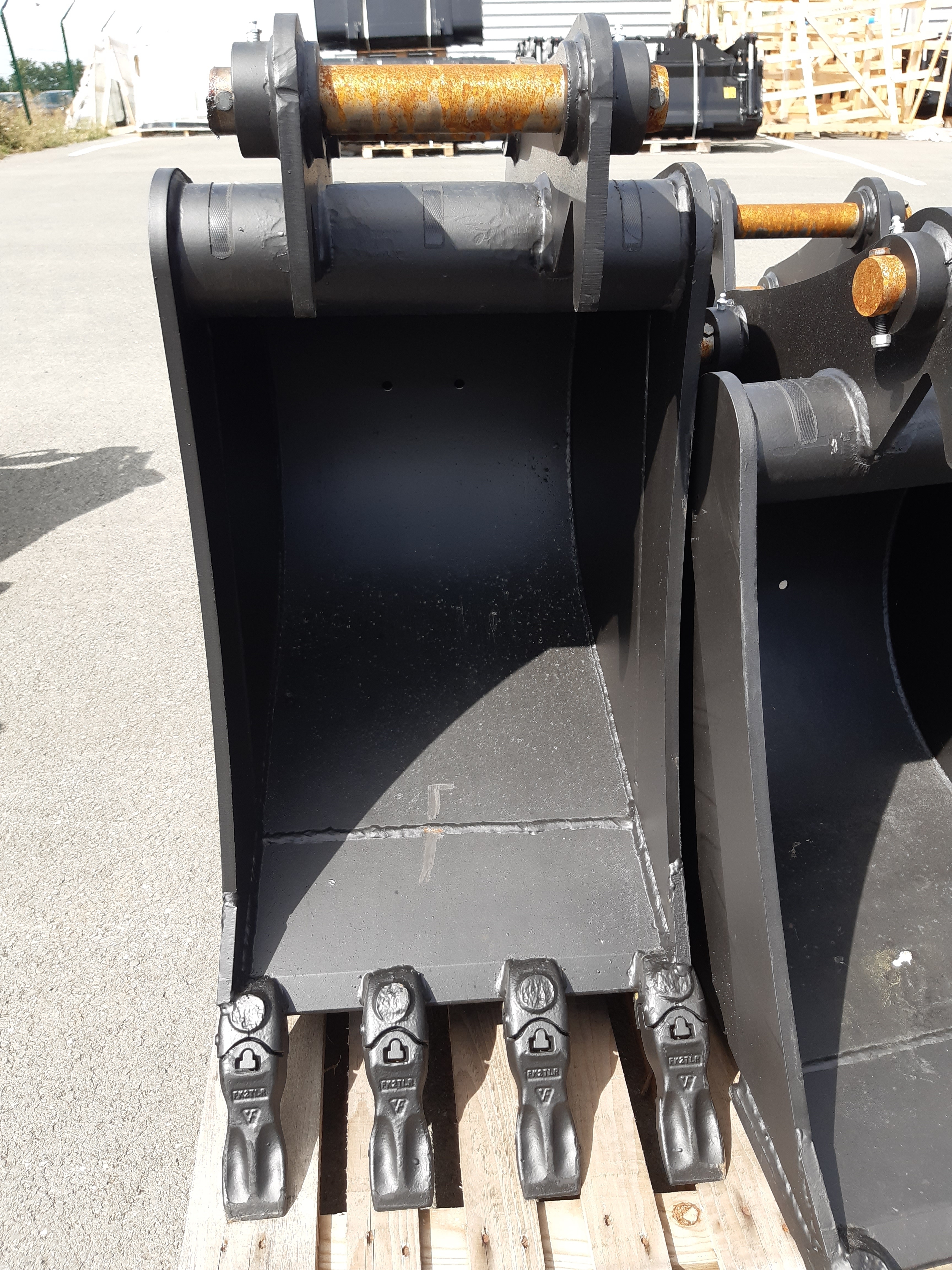 Godet de terrassement GEITH 500mm avec dents FEURST FK2 pour attache rapide JCB 980/88833- H08500JCBFK2