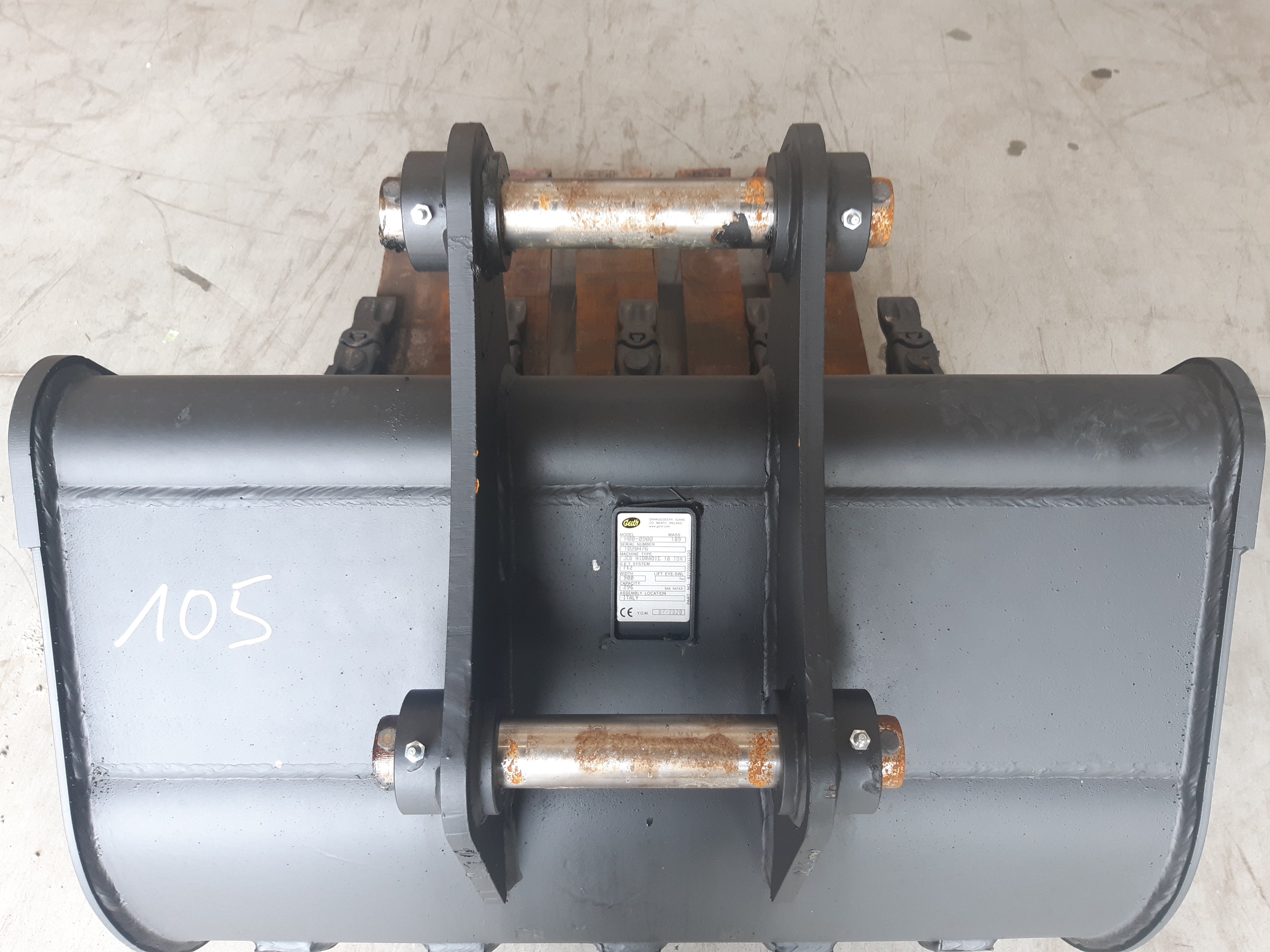 Godet de terrassement GEITH 900mm équipé de 5 dents FK2TLR plates pour reprise par attache rapide JCB 980/88833 - H08900JCBFK2