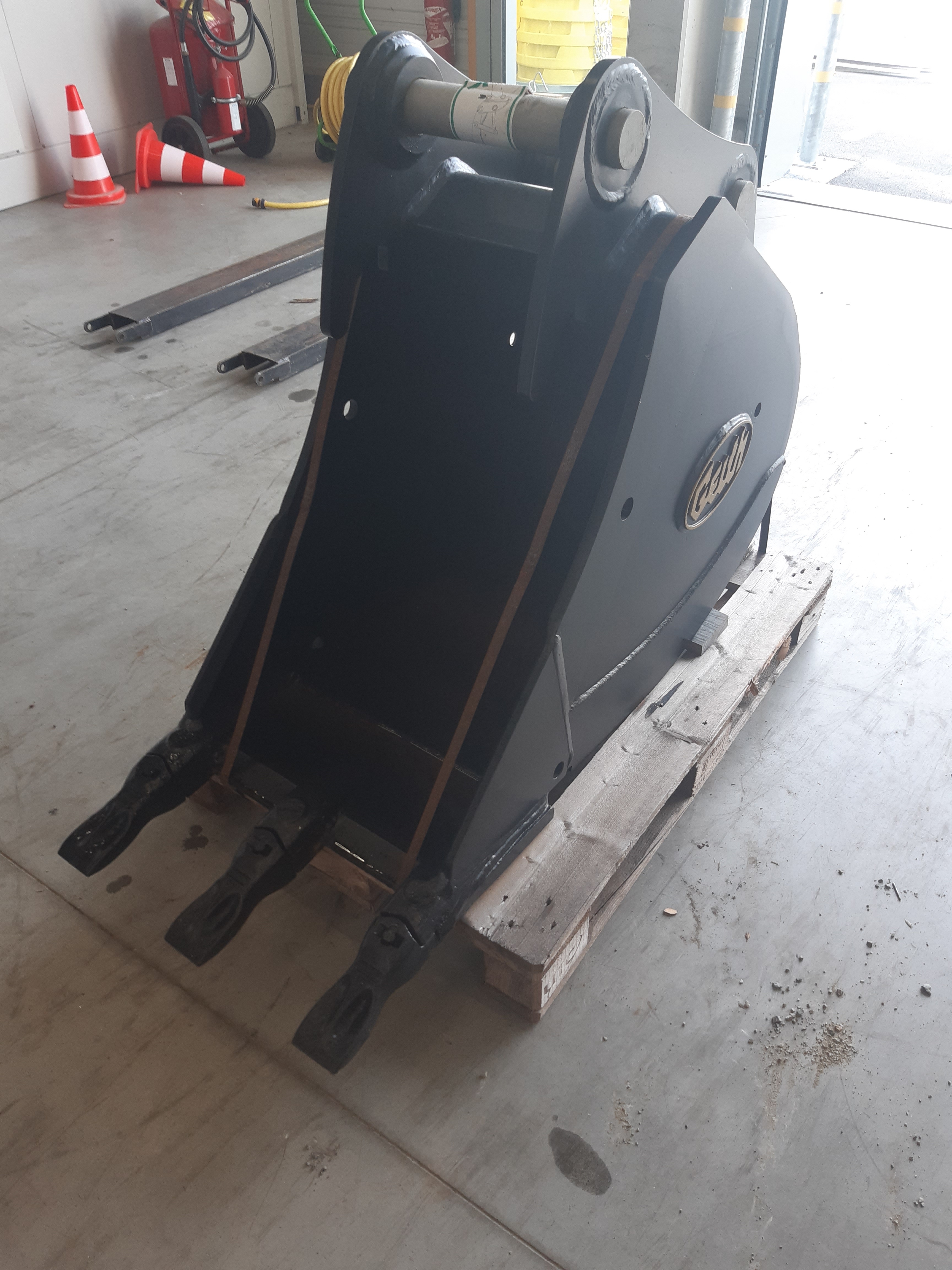 Godet 600mm Geith dents Feurst FK4TLR H140600