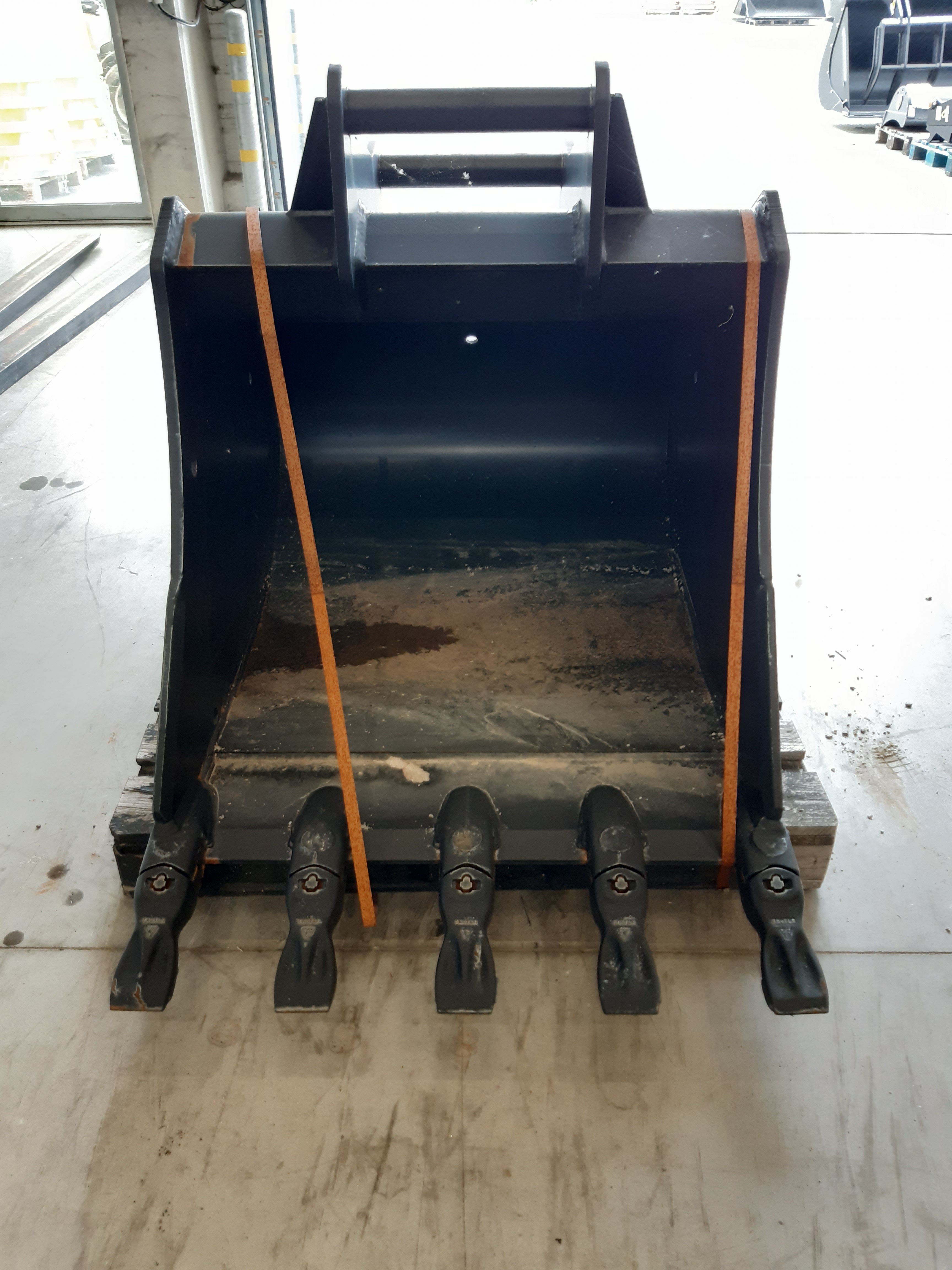 Godet 1000mm Geith dents FK4TLR pour coupleur Volvo S6 - H14 1000 S6