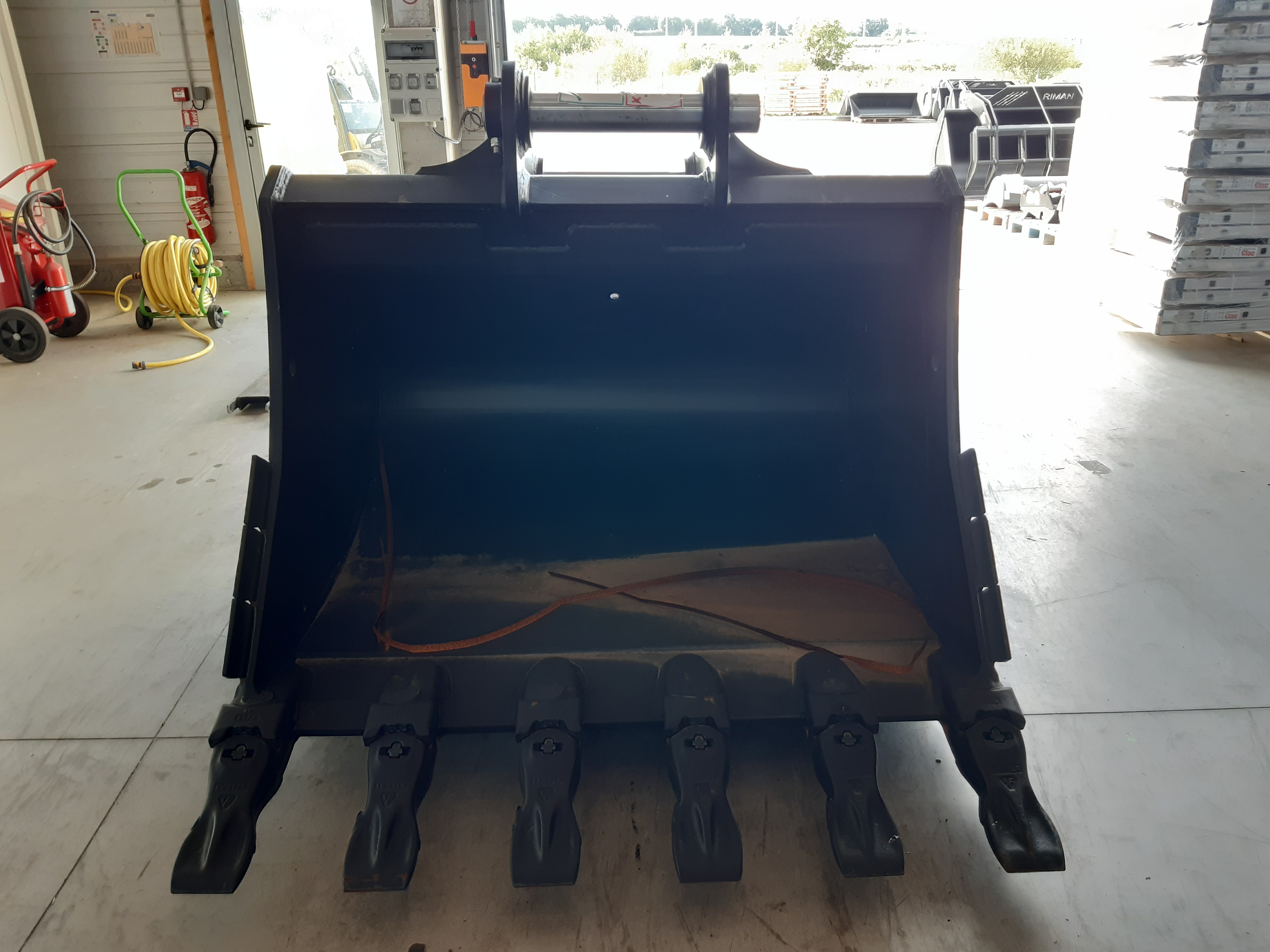 Godet 1700mm Geith dents Feurst FK9TLR - R30 1700 DOO