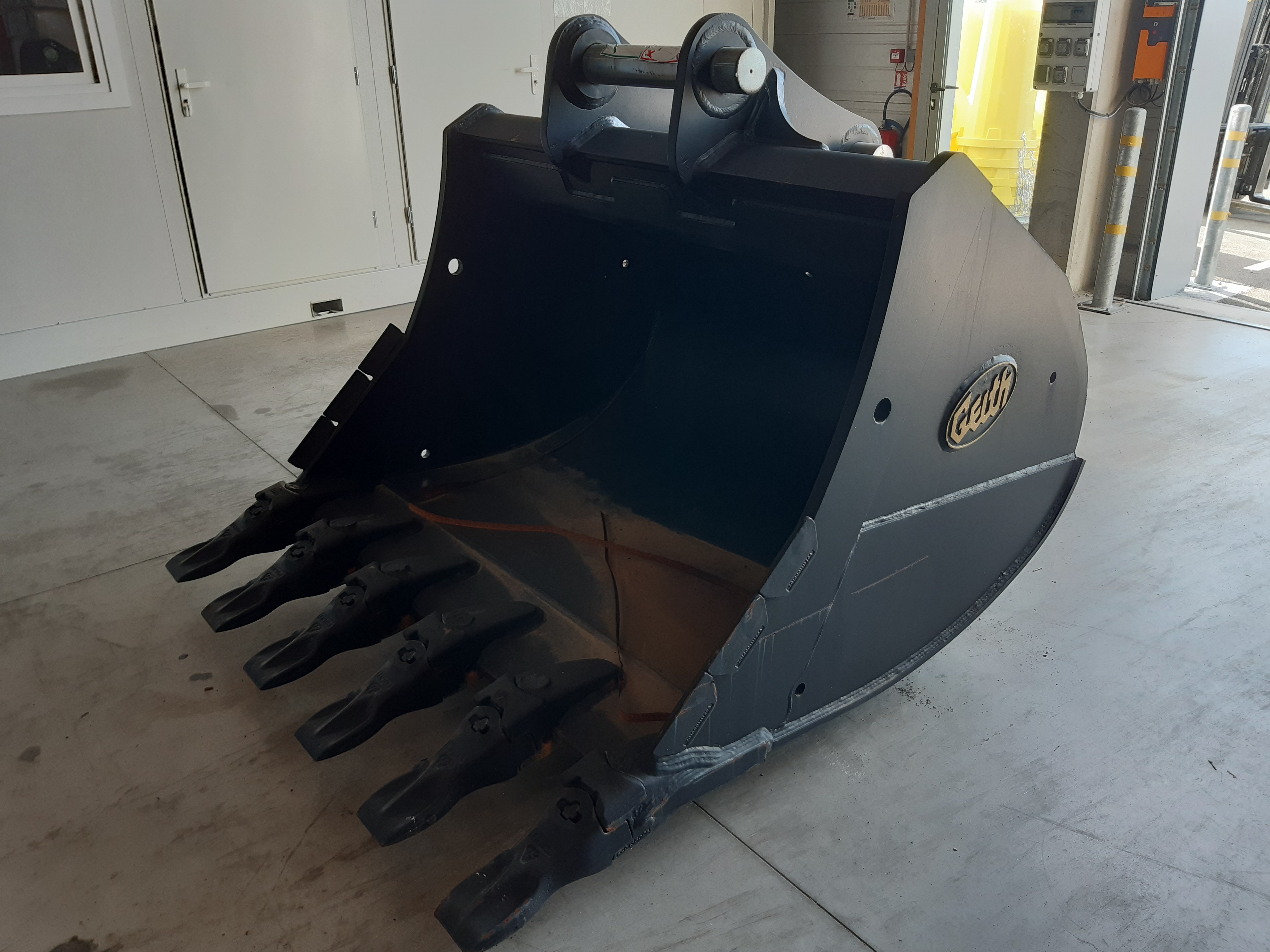 Godet 1700mm Geith dents Feurst FK9TLR - R30 1700 DOO