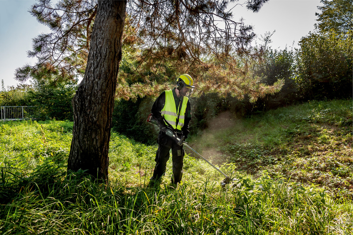 Débroussailleuse 36- 18 V FSD 36-18 LTX BL 40  - poignée en D - METABO - 601610850