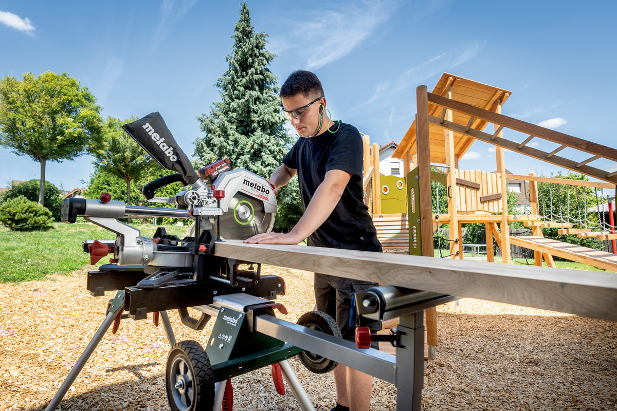 Scie à onglets radiale 18 V KGS 18 LTX BL 305 - METABO - 614305850