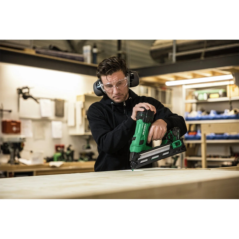 Cloueur finition 32-65mm Li-ion Brushless - da brads 34° gauge 15 - HIKOKI - NT1865DAAW9Z