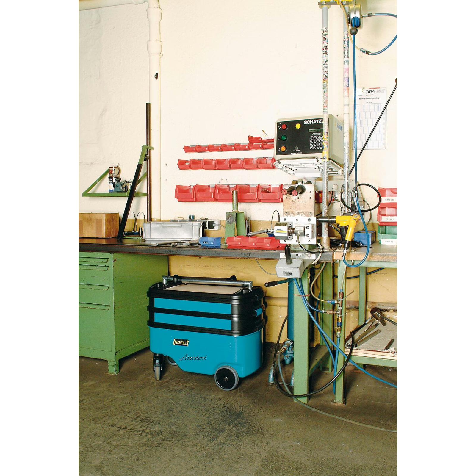 Servante d’atelier escamotable 725 x 398 x 1102 mm avec cadenas bleu HAZET - 166C