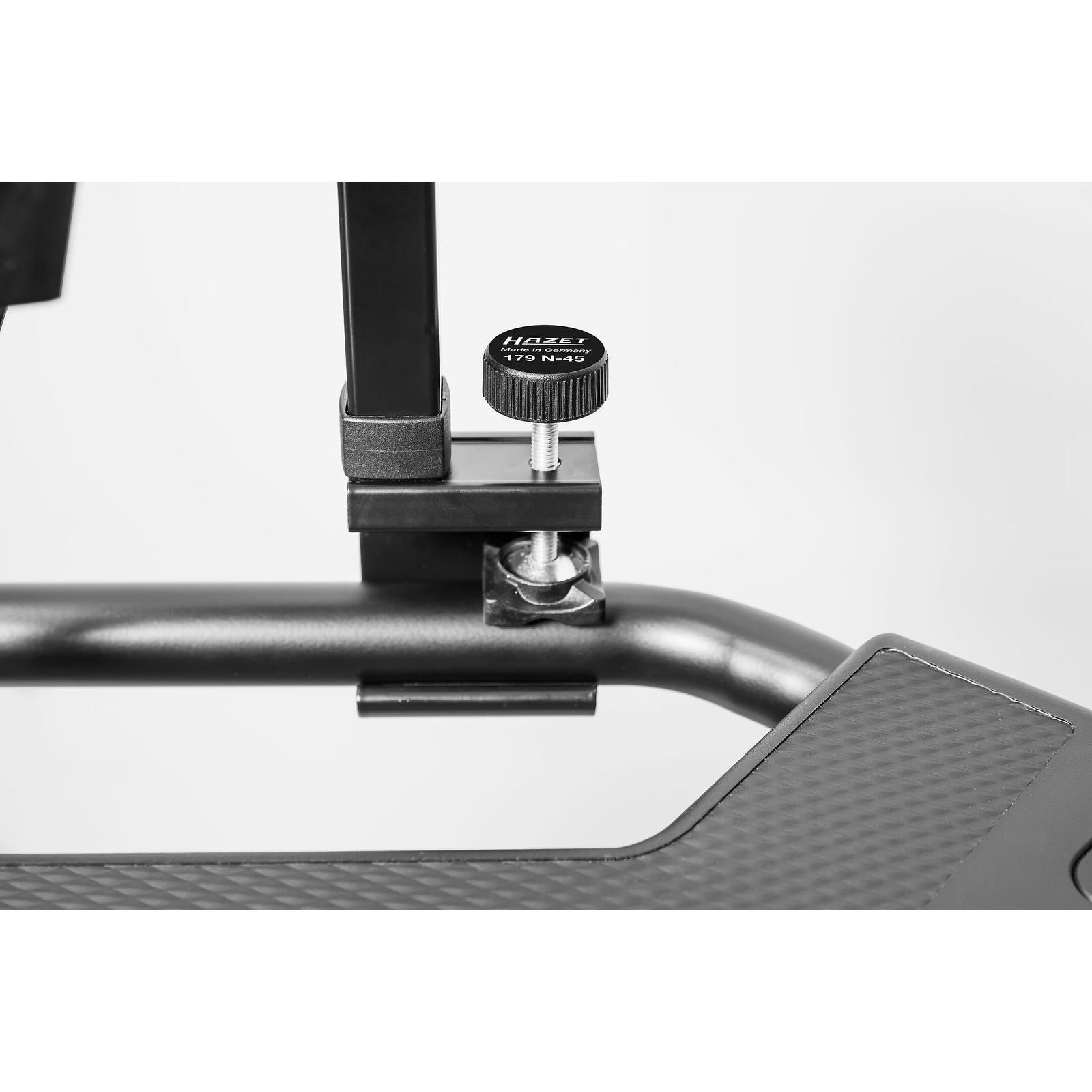 Support tablette universel 120-222 mm pour servantes et établi HAZET 179N-45 HAZET - 179N-45