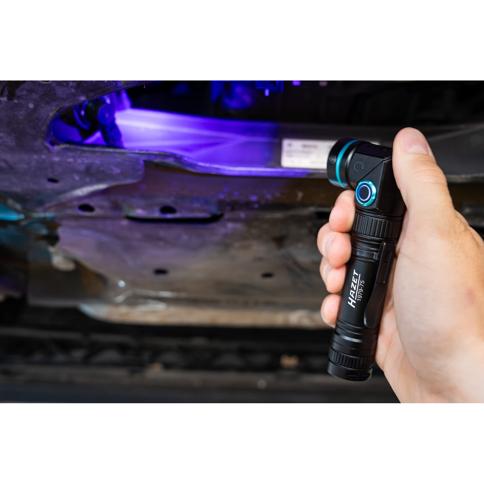 Lampe torche LED UV 800 lumens 146 mm avec batterie rechargeable HAZET - 1979-75