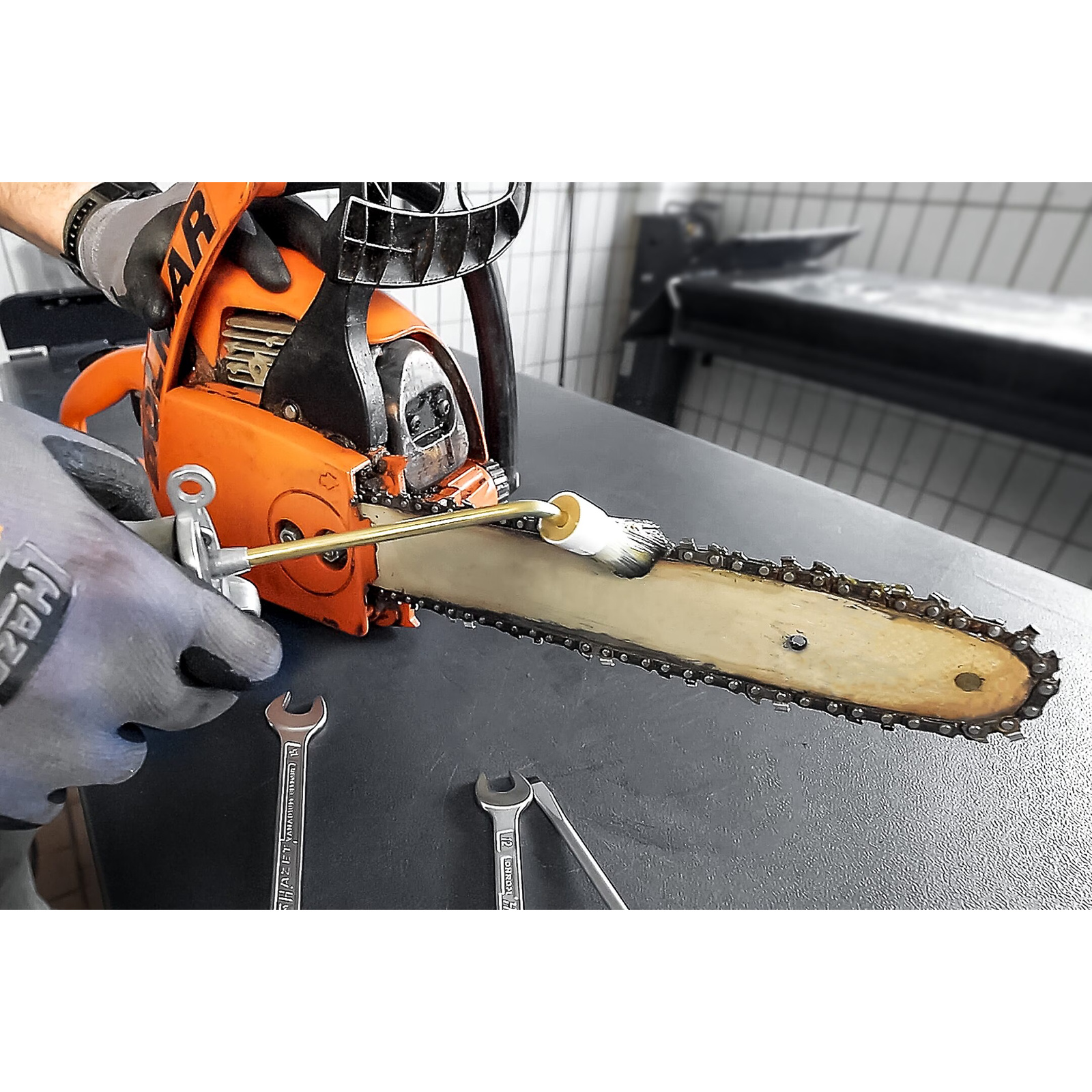 Huileur industriel à pinceau 0,3 l avec lance laiton HAZET - 2160-1