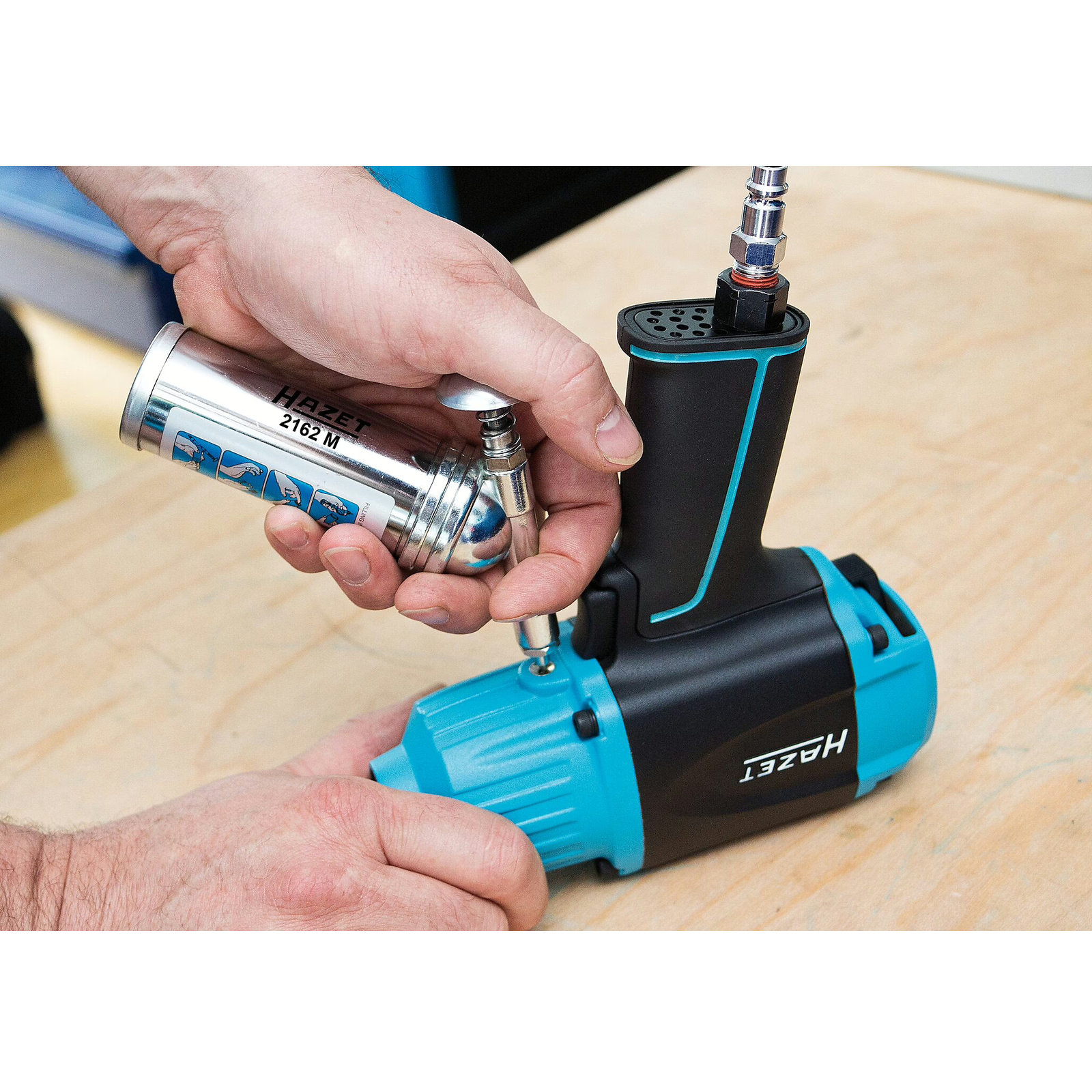Mini-presse à graisse 80 g avec graisseur 50°/90° HAZET - 2162M