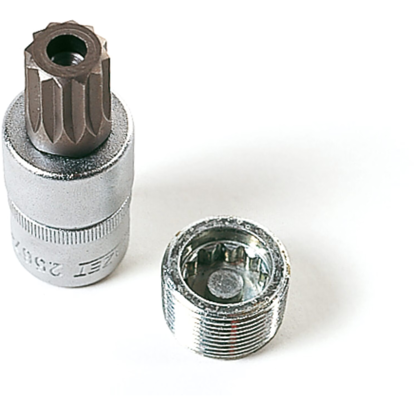 Douille mâle vidange boîte vitesse M16 profil XZN 60 mm chromée HAZET - 2567-16