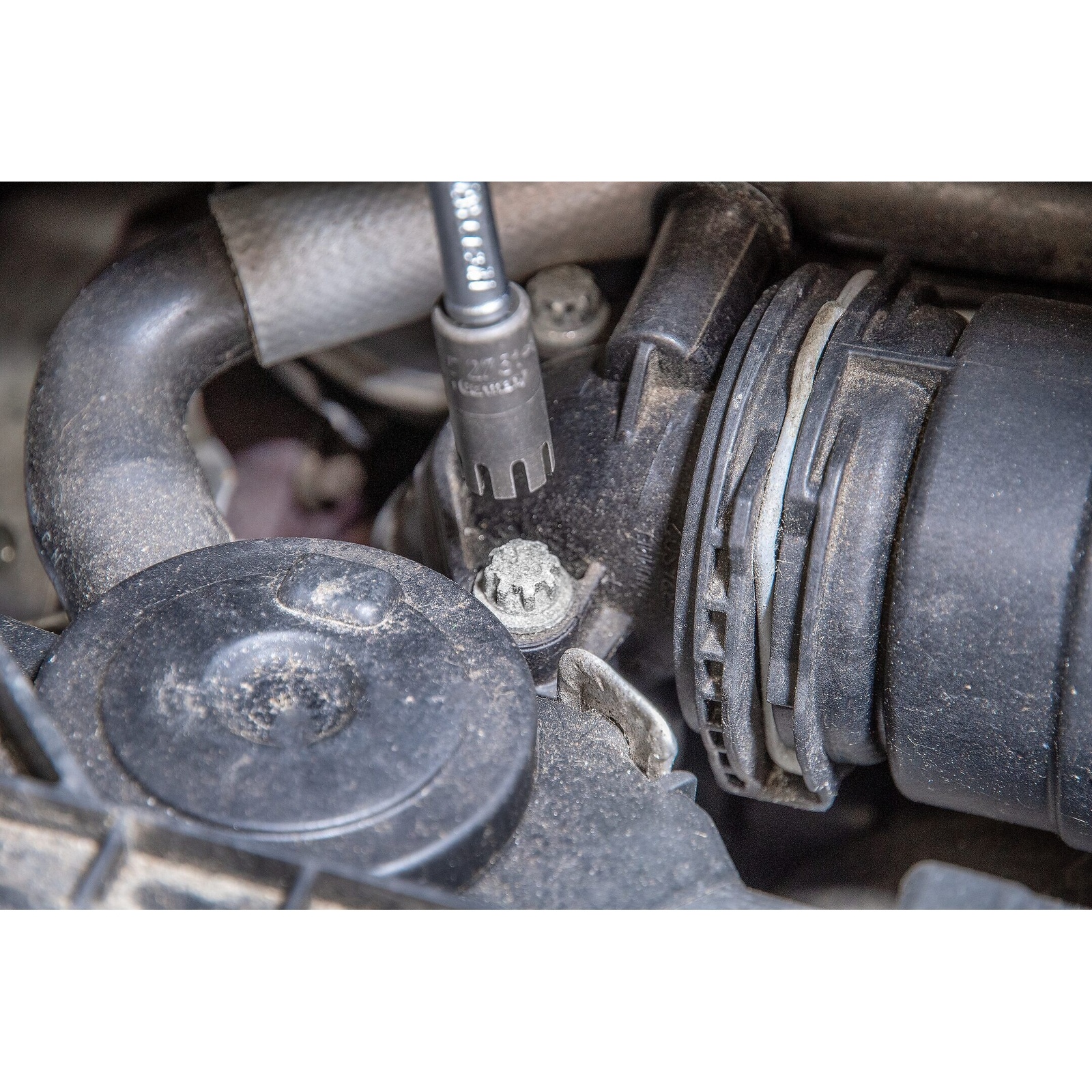 Douille compresseur turbo profil spécial carré creux 1/4 pouce 12 mm HAZET - 2751-1