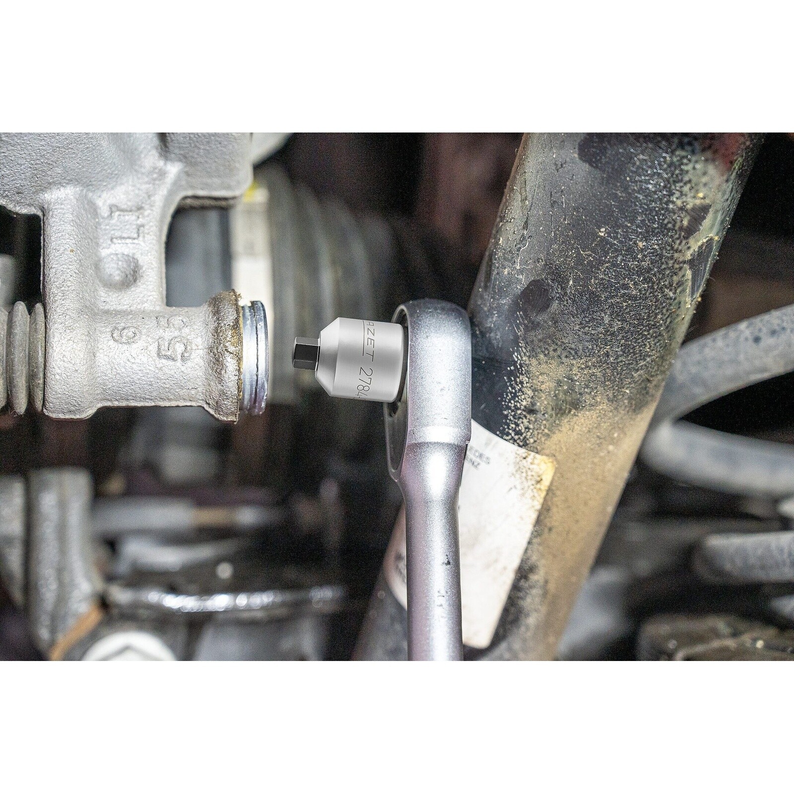Douille mâle 6 mm pour étrier frein arrière Mercedes-Benz Classe V 3/8