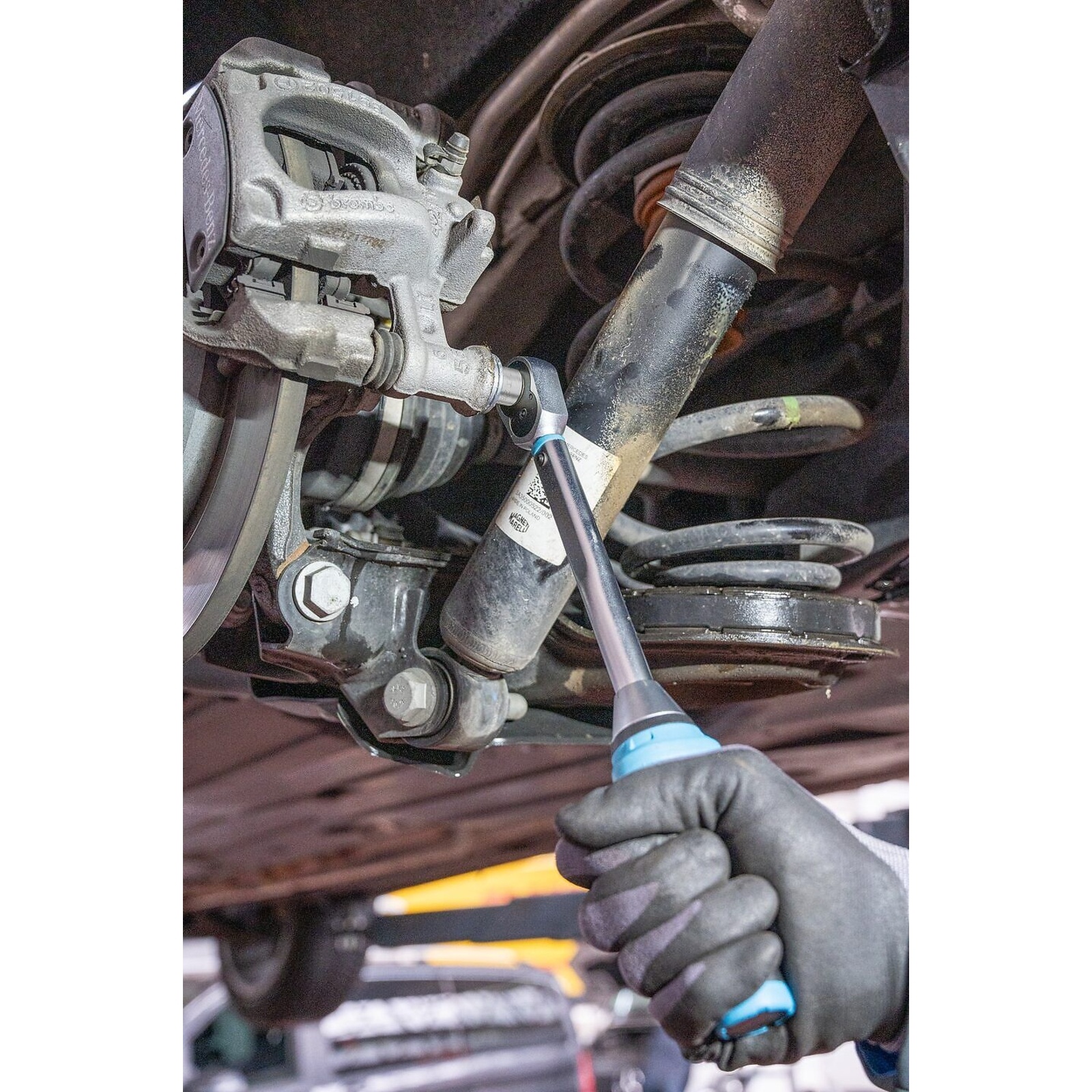 Douille mâle 6 mm pour étrier frein arrière Mercedes-Benz Classe V 3/8