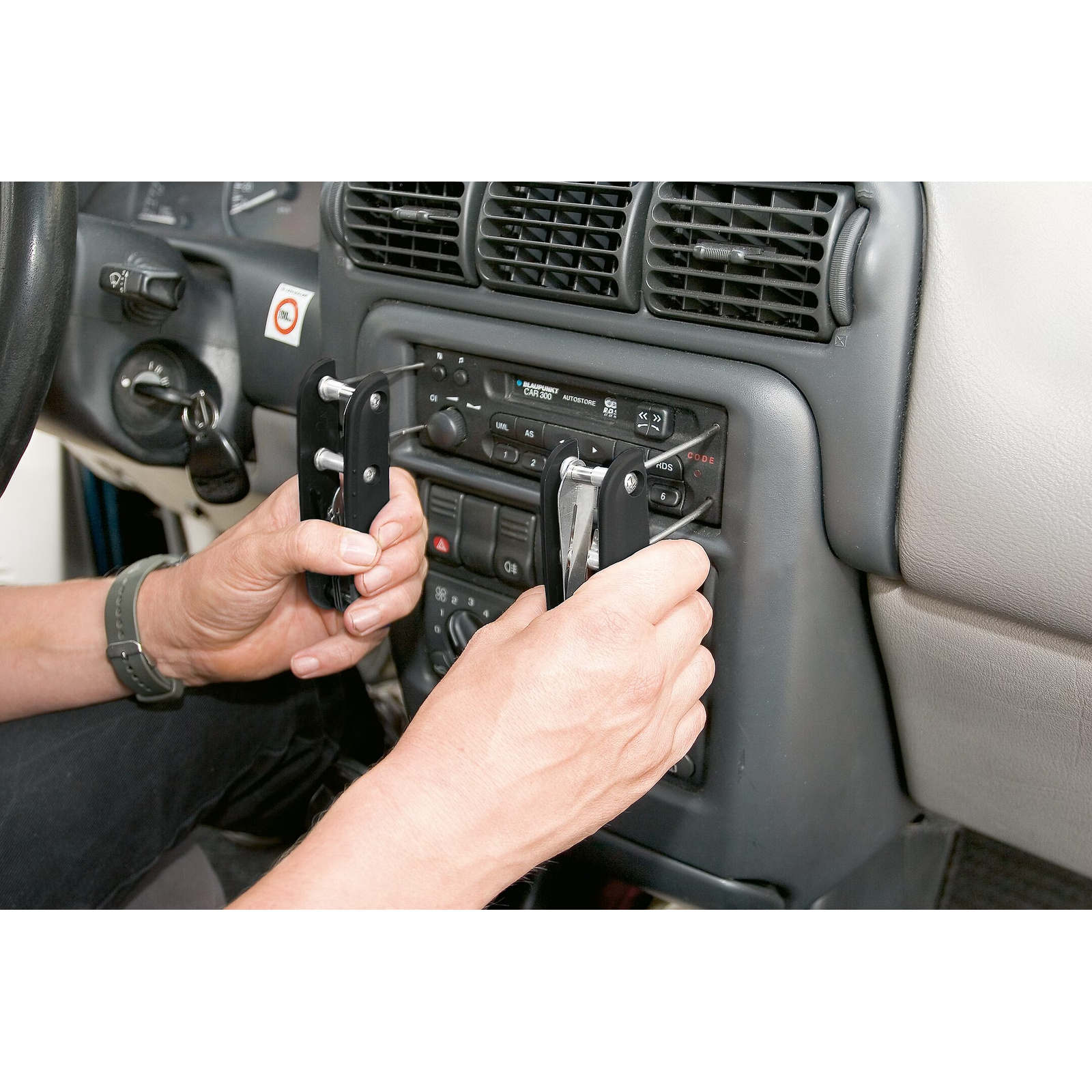 Outil démontage autoradios multi-fonctions pour VW AUDI FORD BMW MERCEDES et plus HAZET - 4655-1