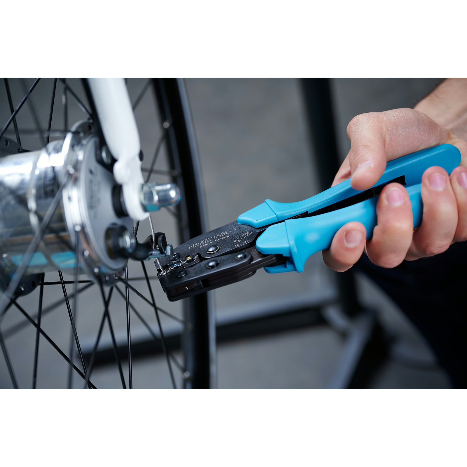 Pince à sertir cosses 220 mm manches ergonomiques HAZET - 4656-1