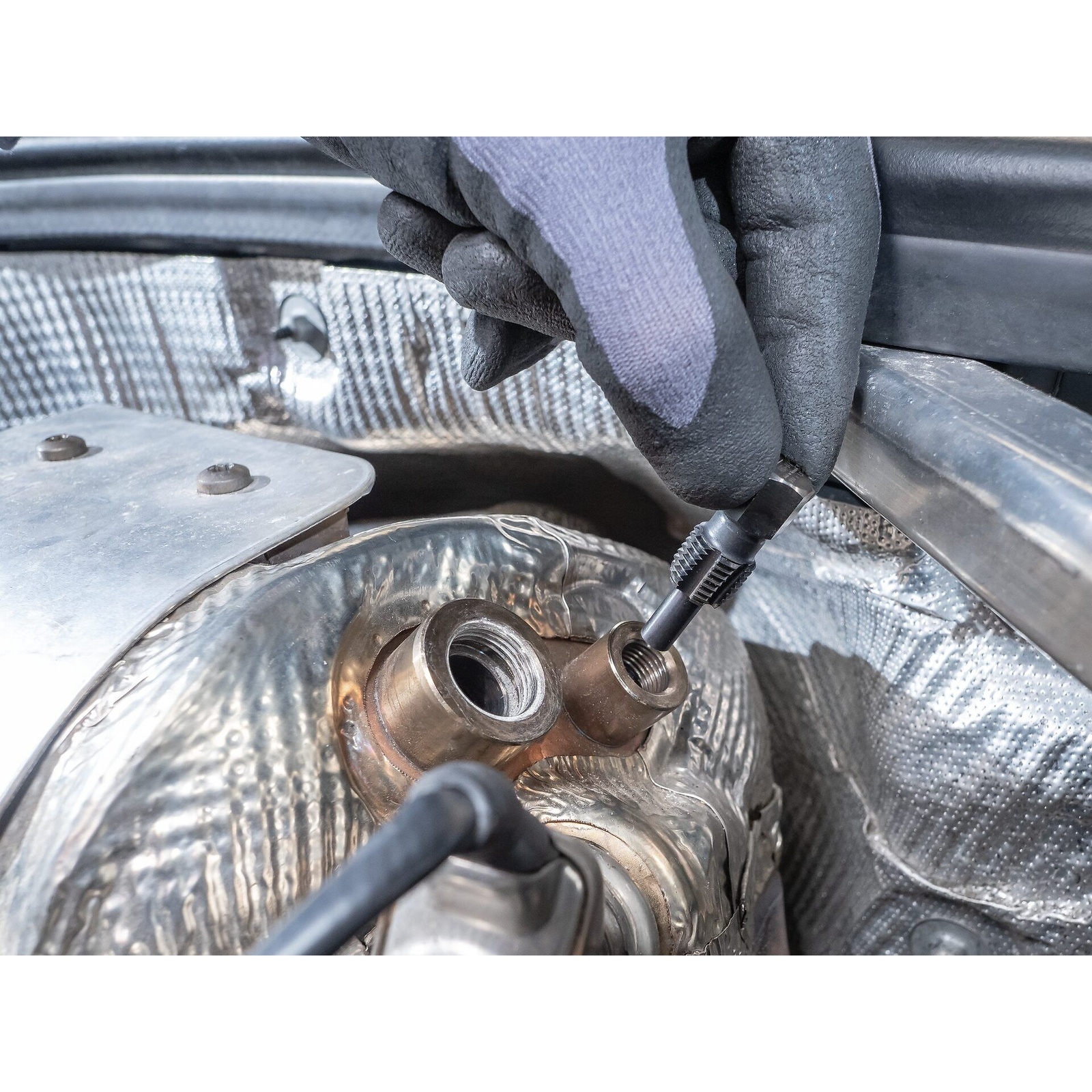 Outil réparation filetage capteurs température gaz échappement M14 x 1,5 6 pans HAZET - 4683-14