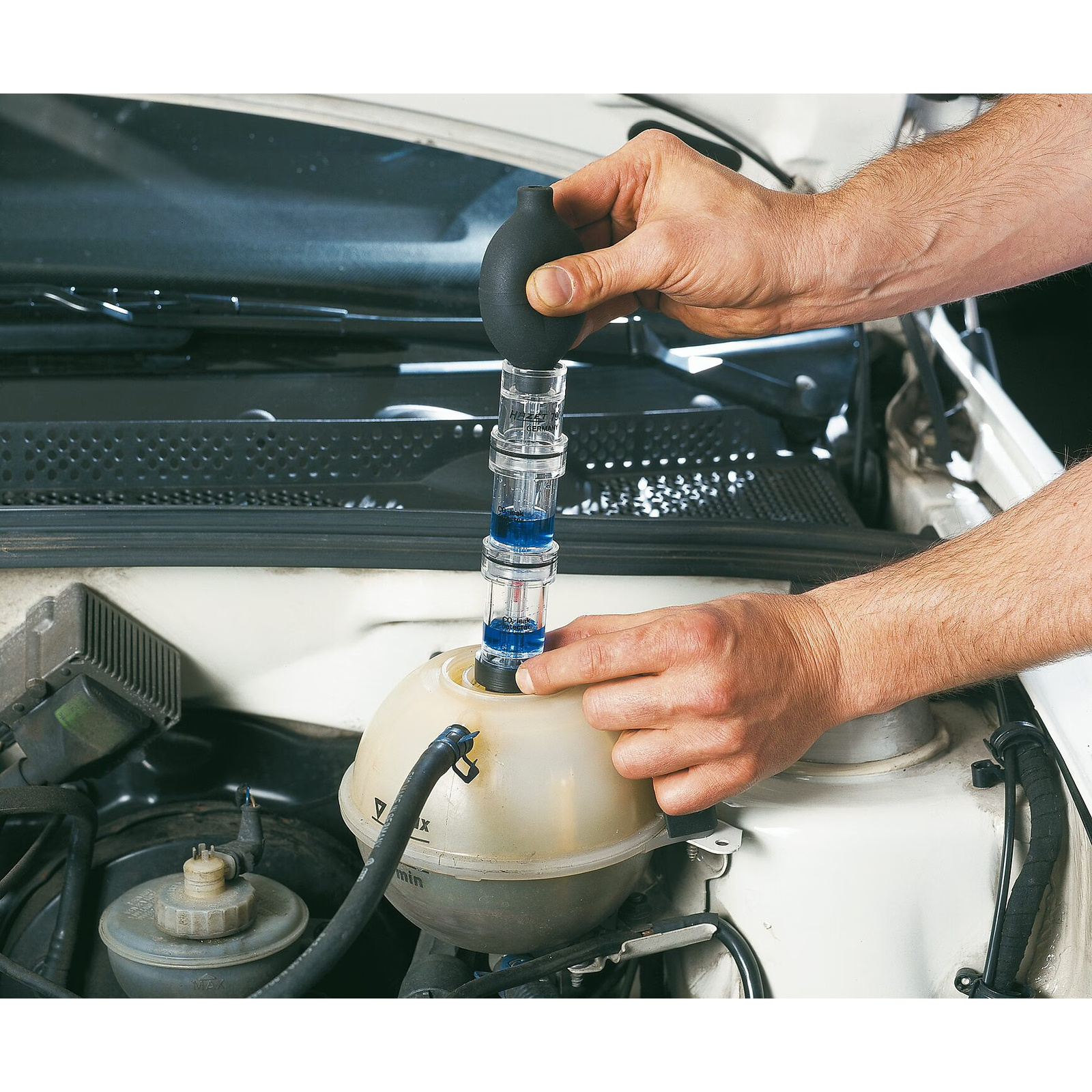 Fluide de rinçage 250 ml pour testeur moteurs eau gaz diesel essence HAZET - 4793-3