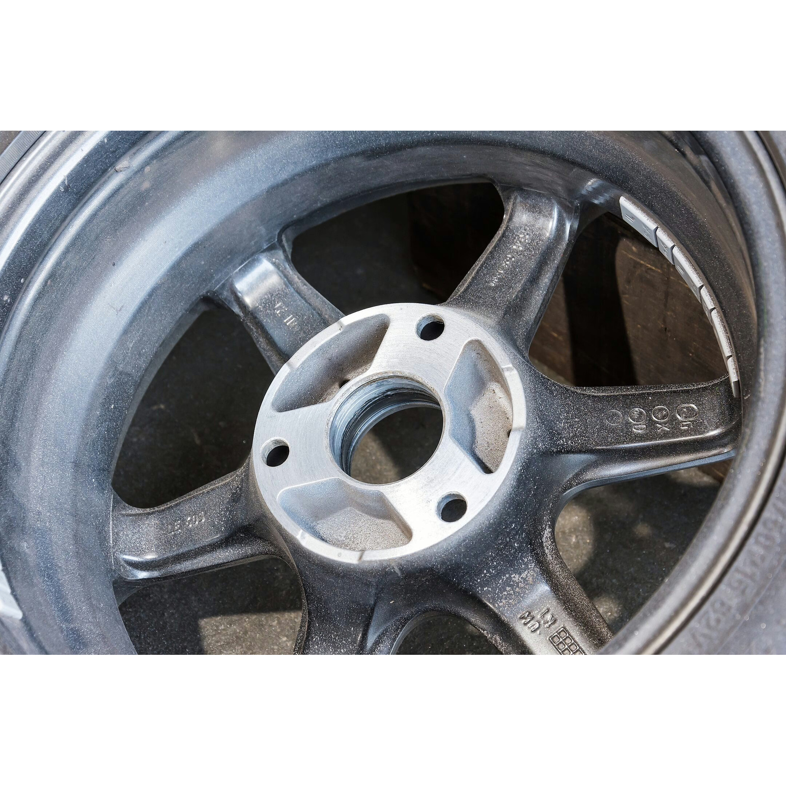 Nettoyeur rebord de jante 2 pièces Ø160 mm avec disque ponçage HAZET - 4960F-160/2