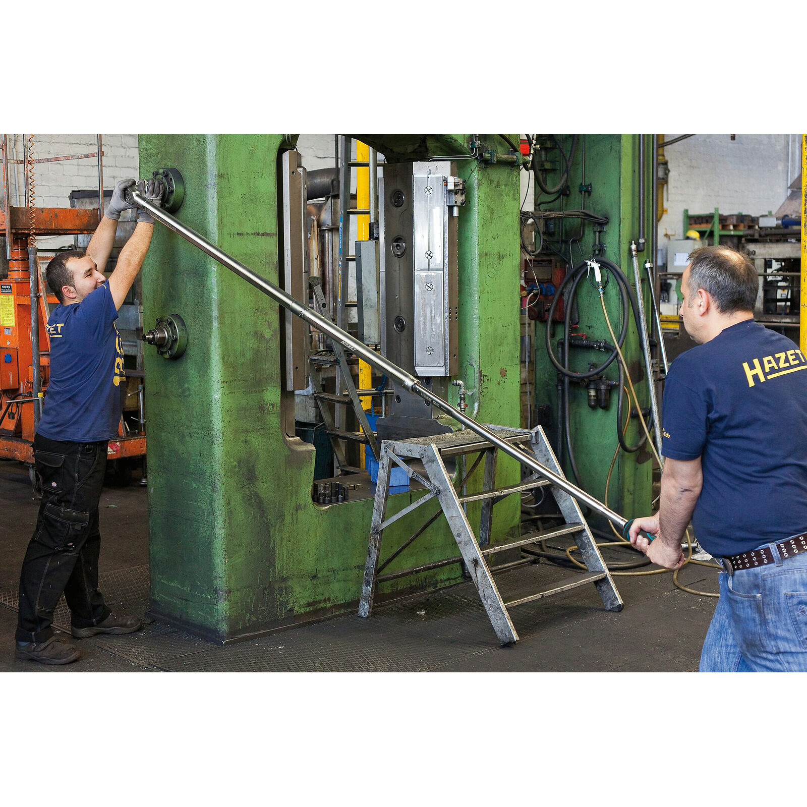 Clé dynamométrique 800-2000 Nm précision 4% démontable 3 pièces avec sac HAZET - 6170-1CT