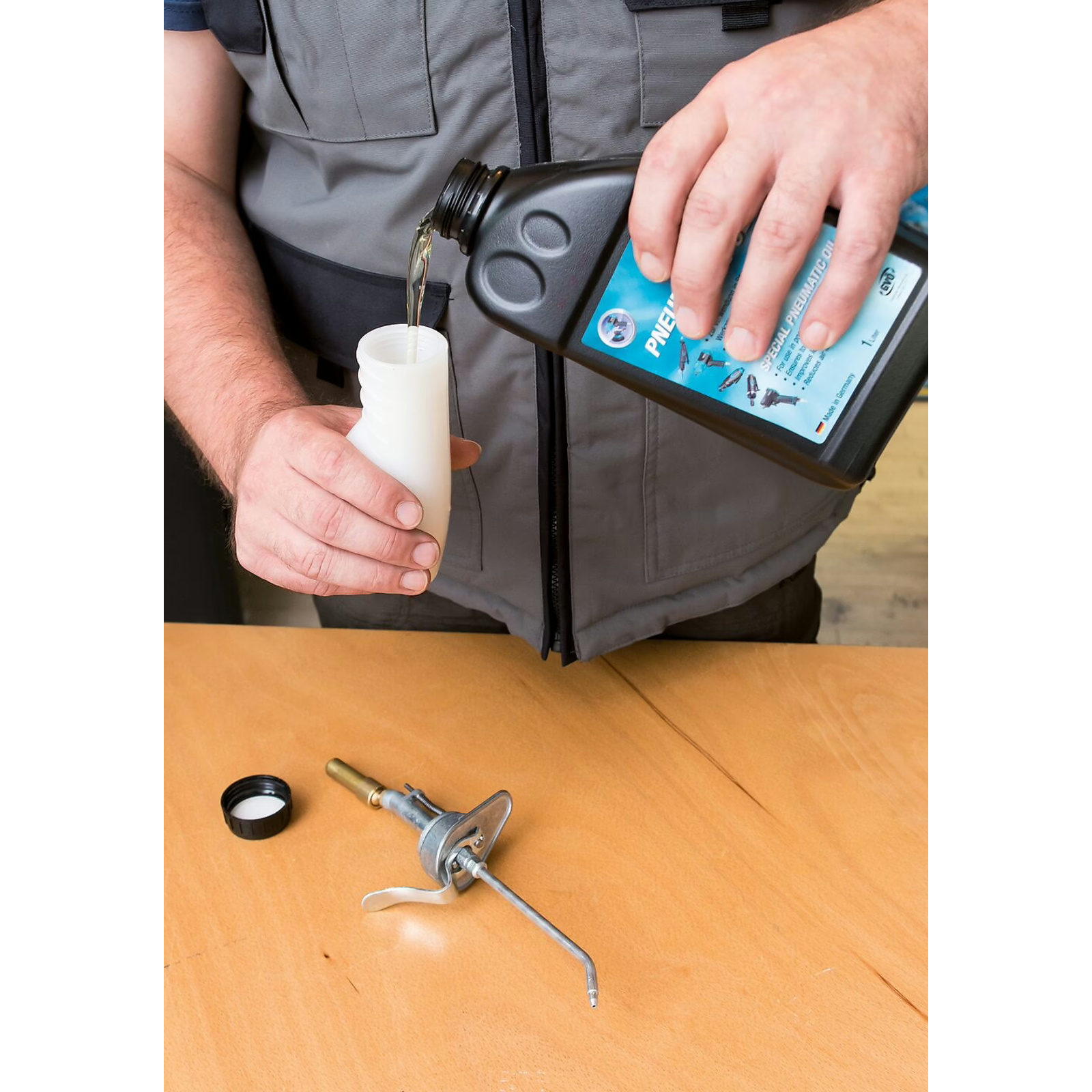 Huile spéciale pour outils pneumatiques 1 l sans silicone HAZET - 9400-1000