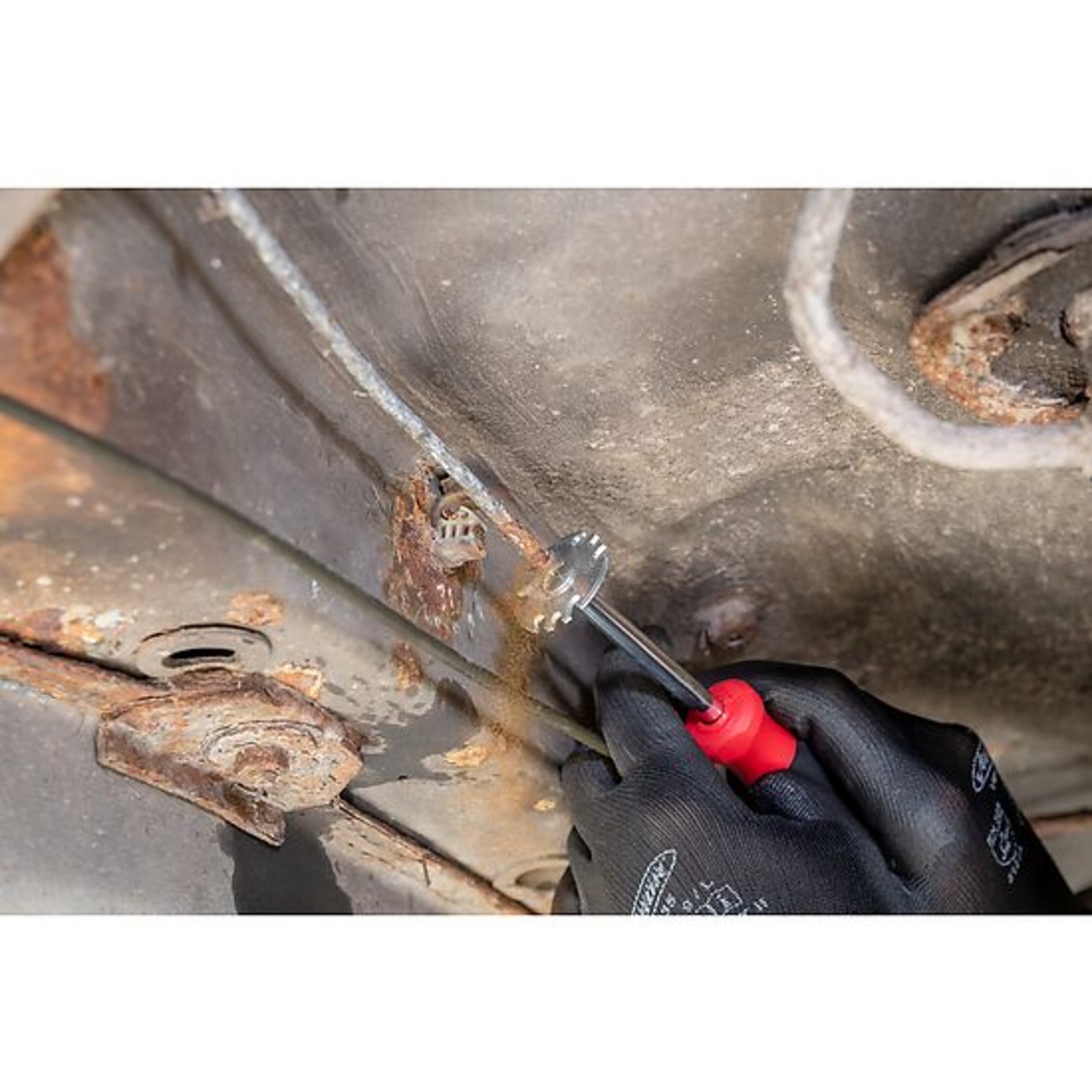 Outil d'inspection pour les conduites de frein et de carburant  VIGOR - V2789N