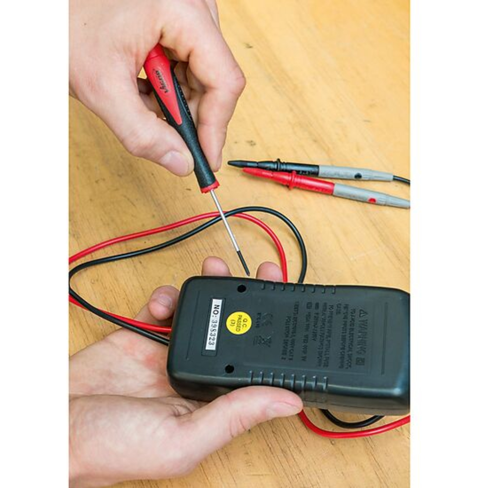 Jeu de tournevis électroniques  VIGOR - V4303