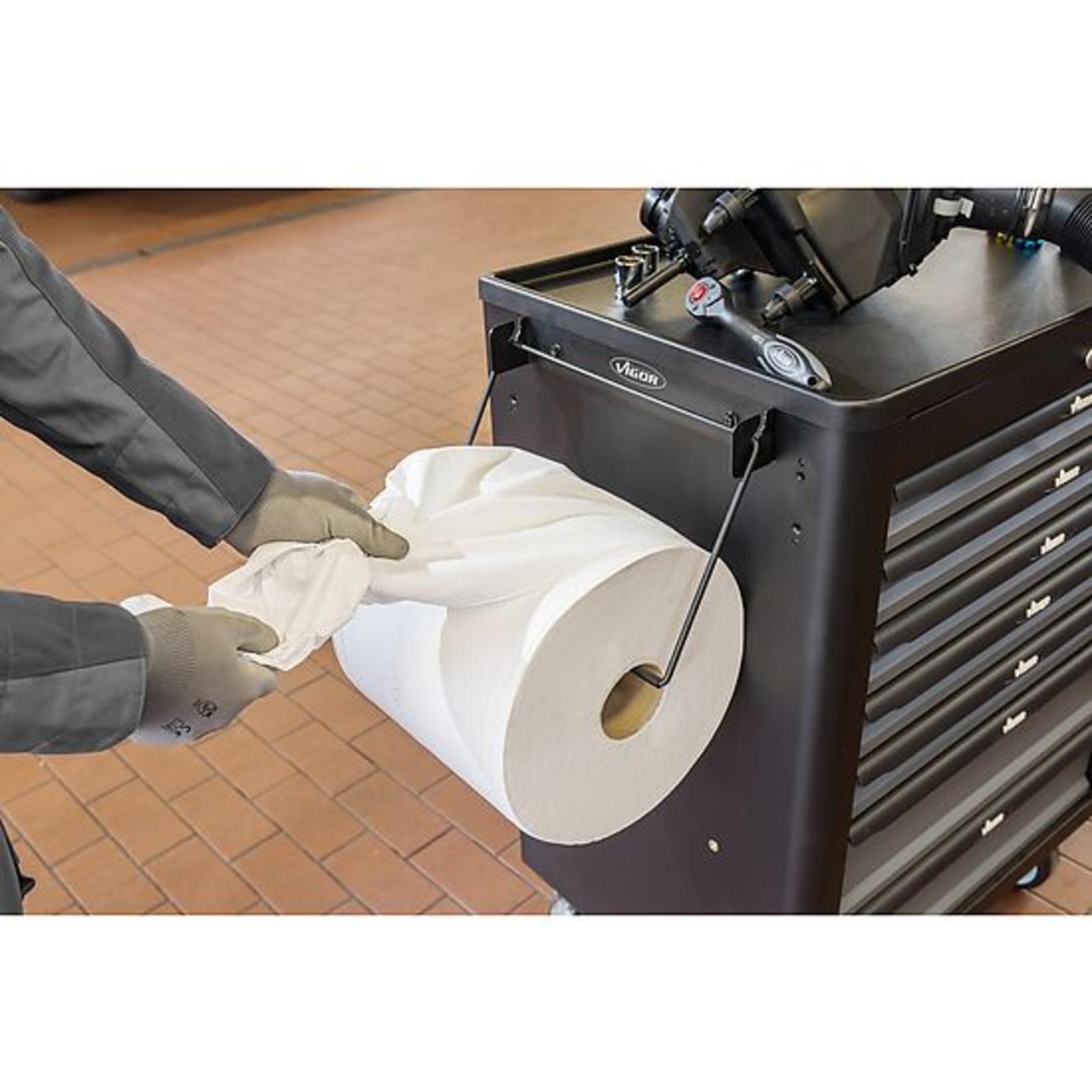 Support pour rouleau essuie-tout escamotable  VIGOR - V6397