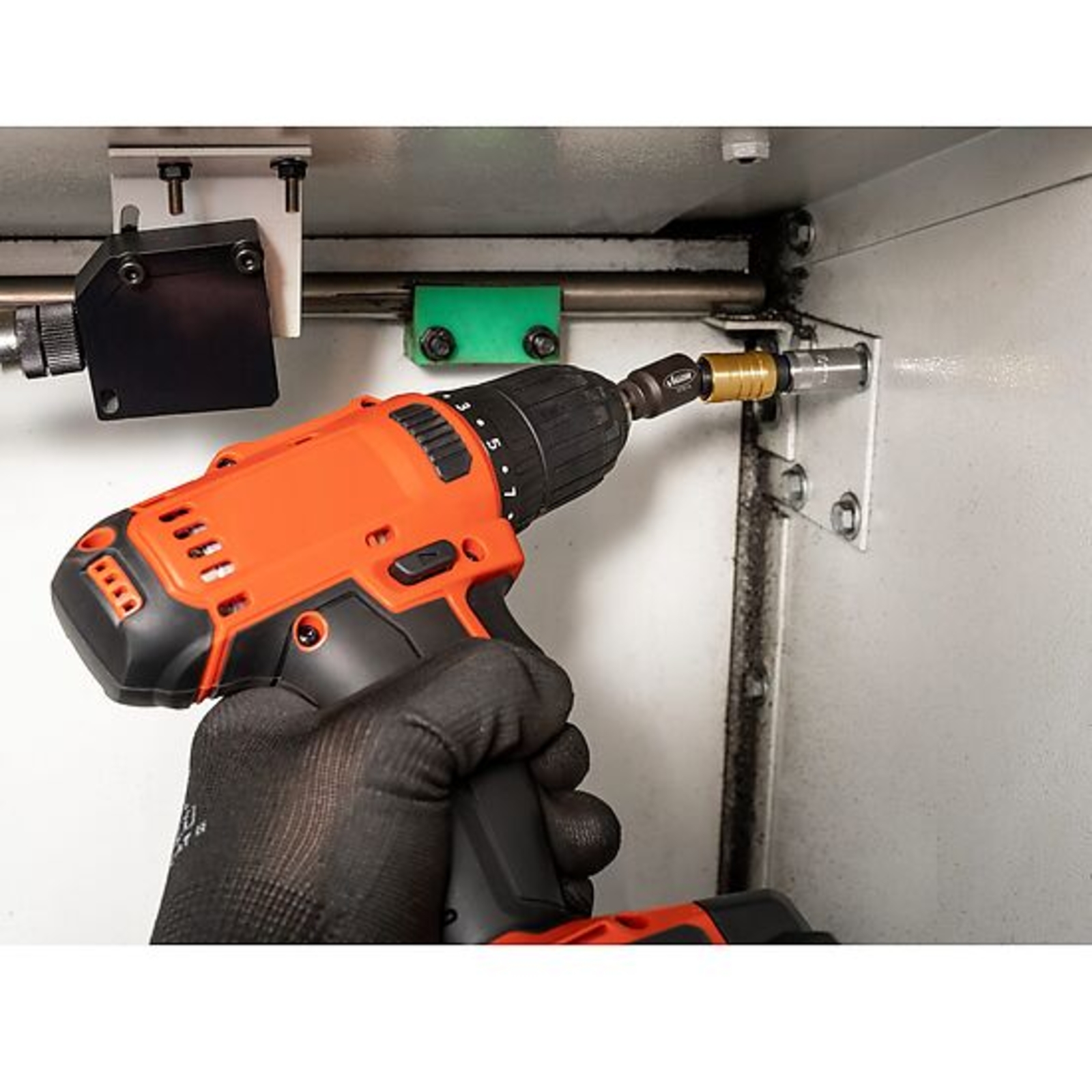 Adaptateur de douille avec articulation  VIGOR - V7614