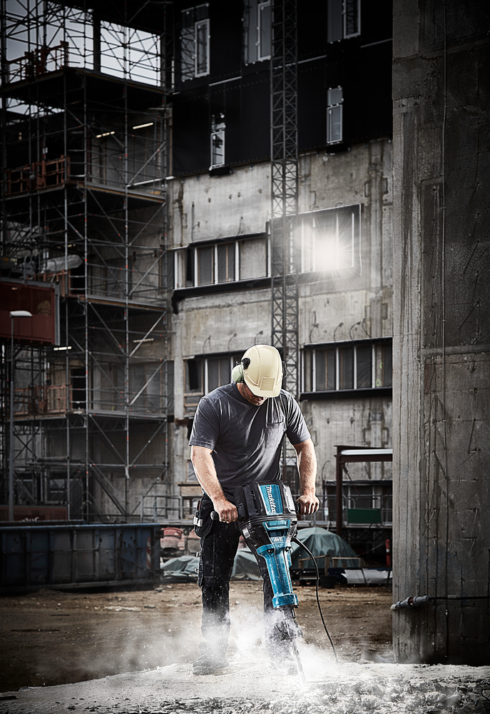 MARTEAU-PIQUEUR MAKITA HEXA 28,6 MM 72 J 2000 W HM1812